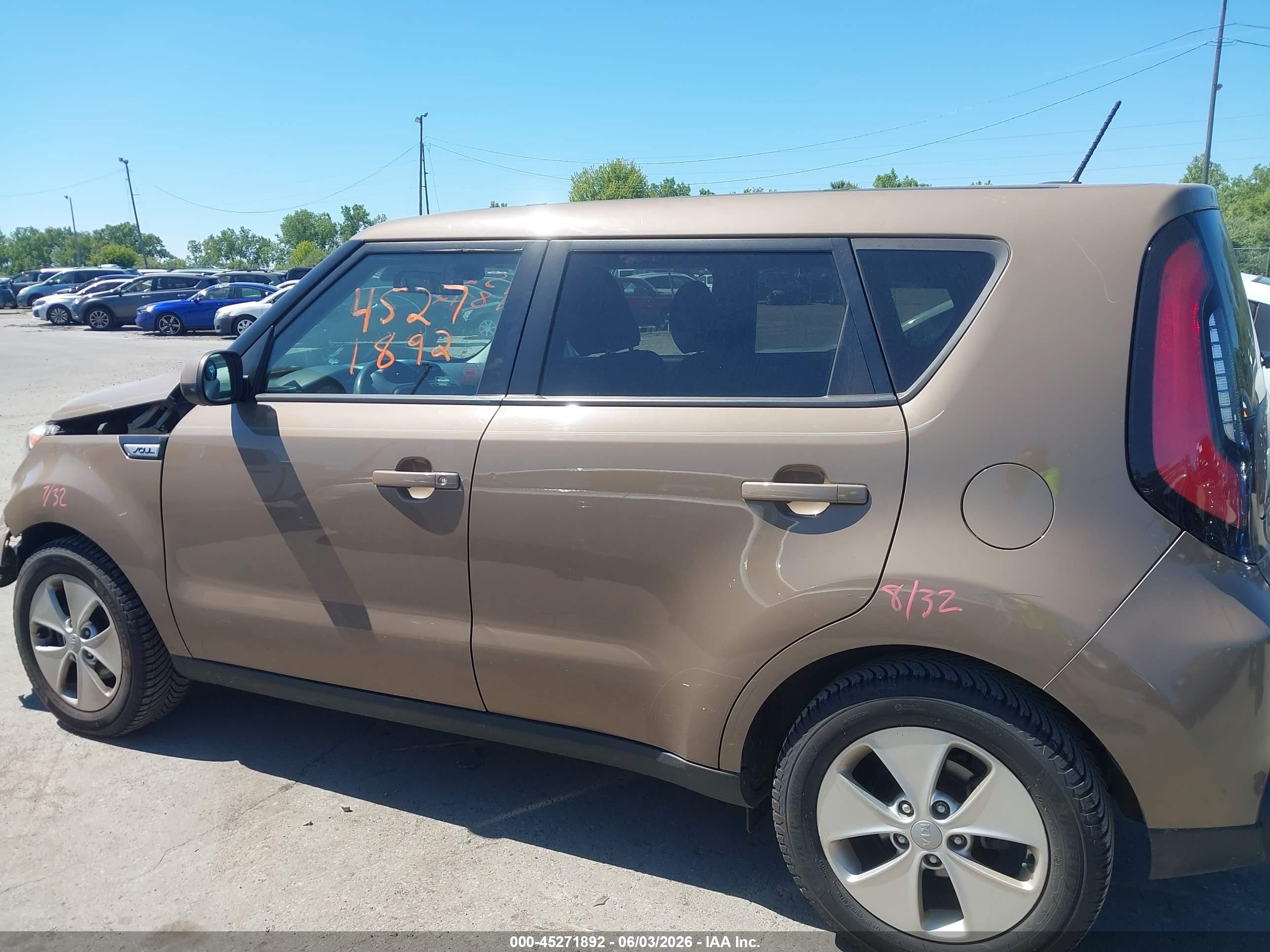 2015 Kia Soul   Brown vin: KNDJN2A22F7143386