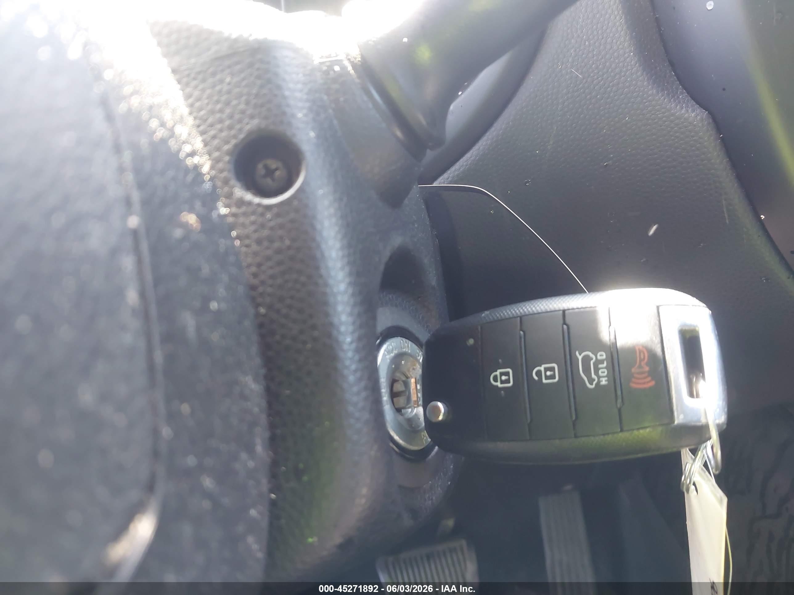 2015 Kia Soul   Brown vin: KNDJN2A22F7143386