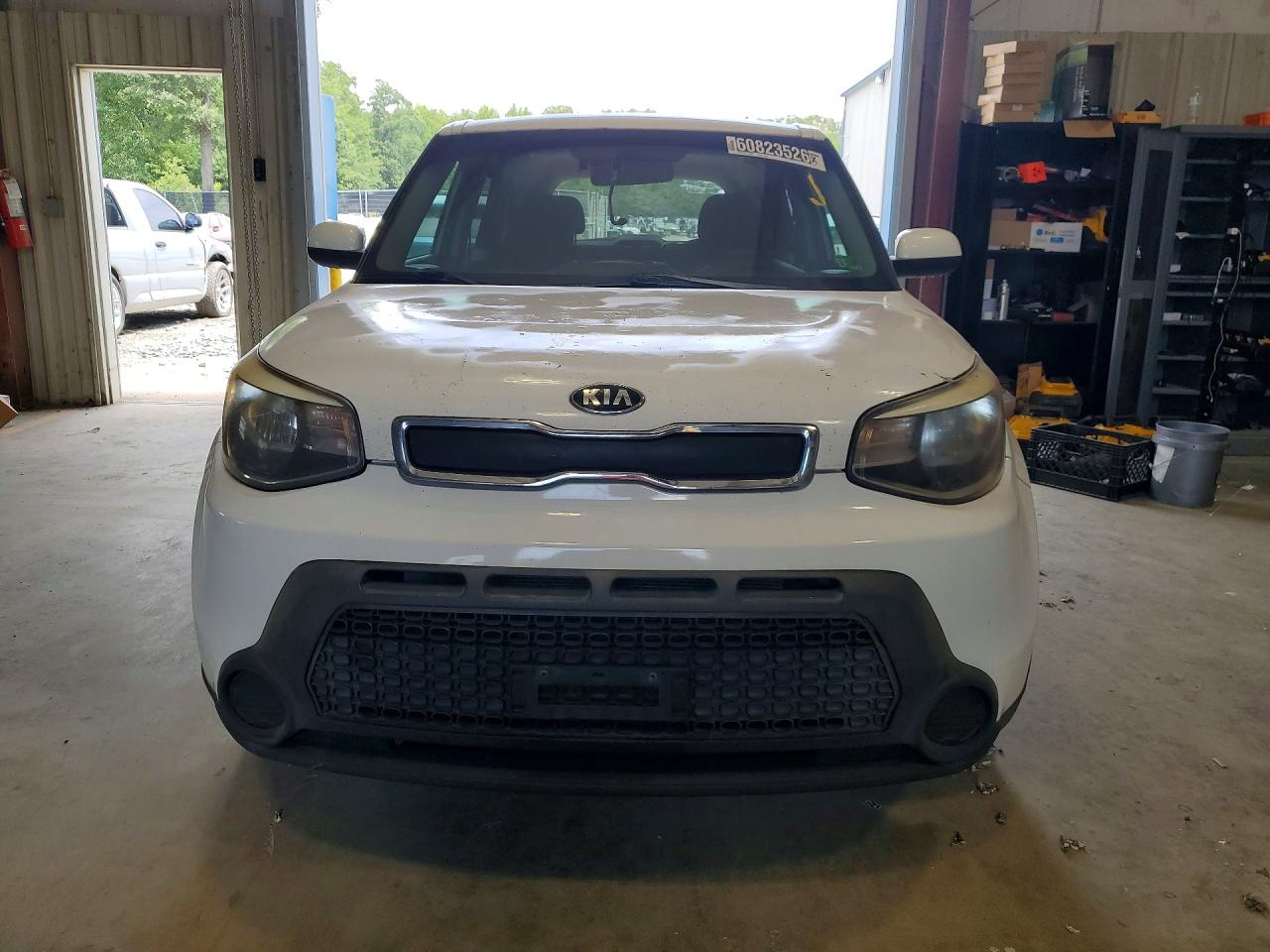 2015 Kia Soul Base White vin: KNDJN2A22F7146854