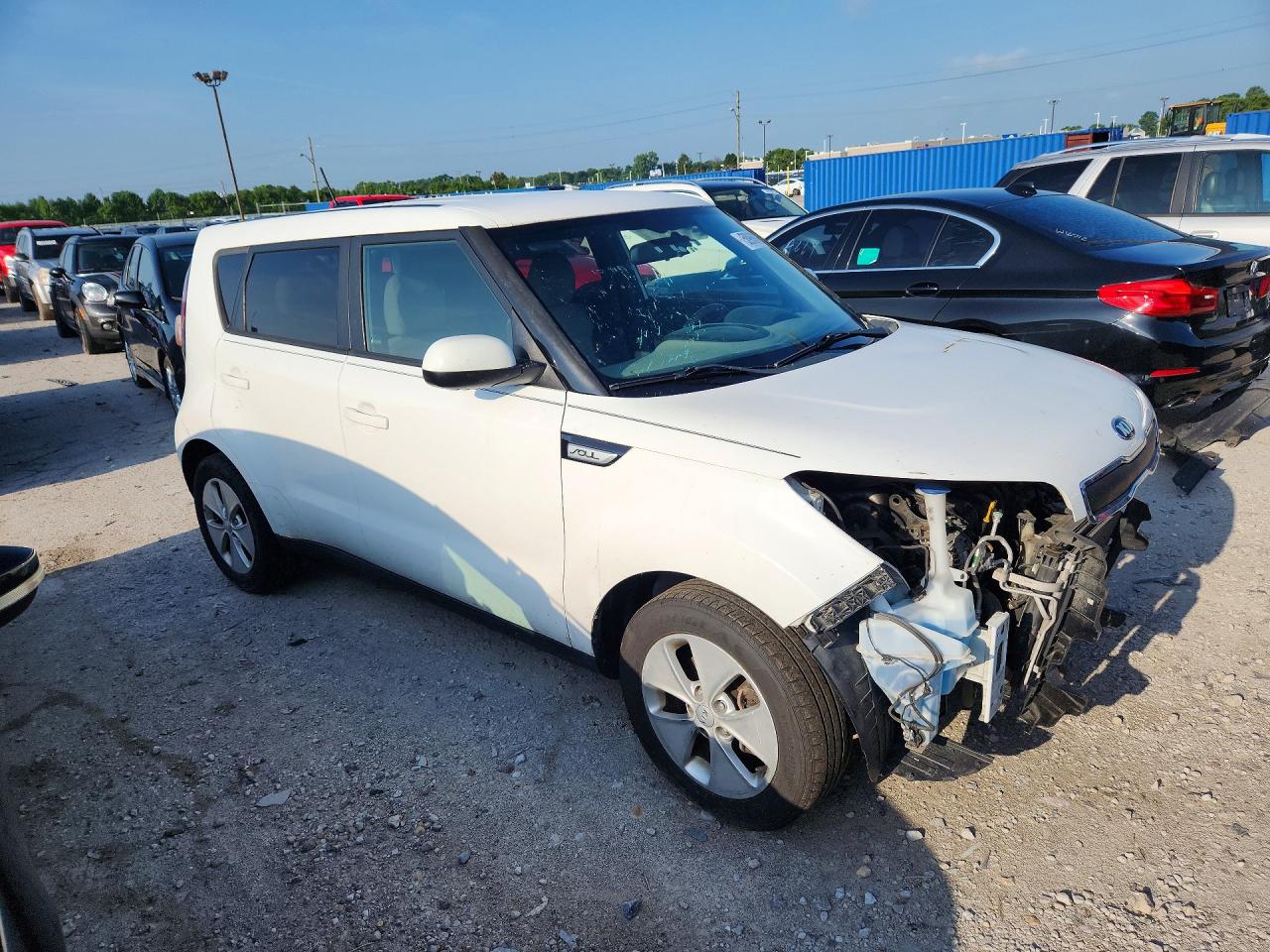 2015 Kia Soul Base Белый vin: KNDJN2A22F7173357