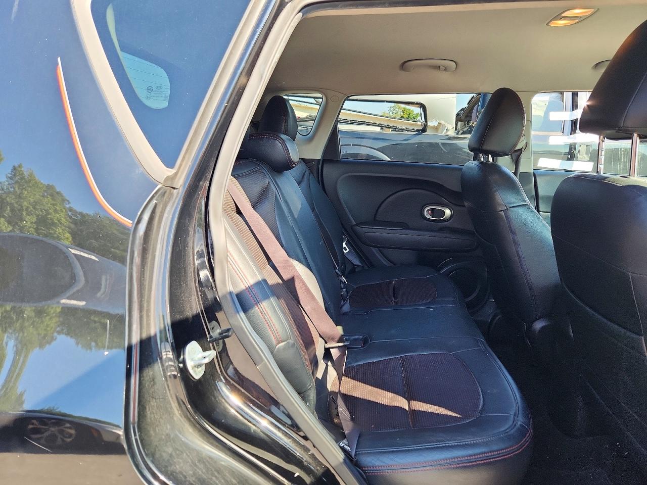 2015 Kia Soul Base Black vin: KNDJN2A22F7212934