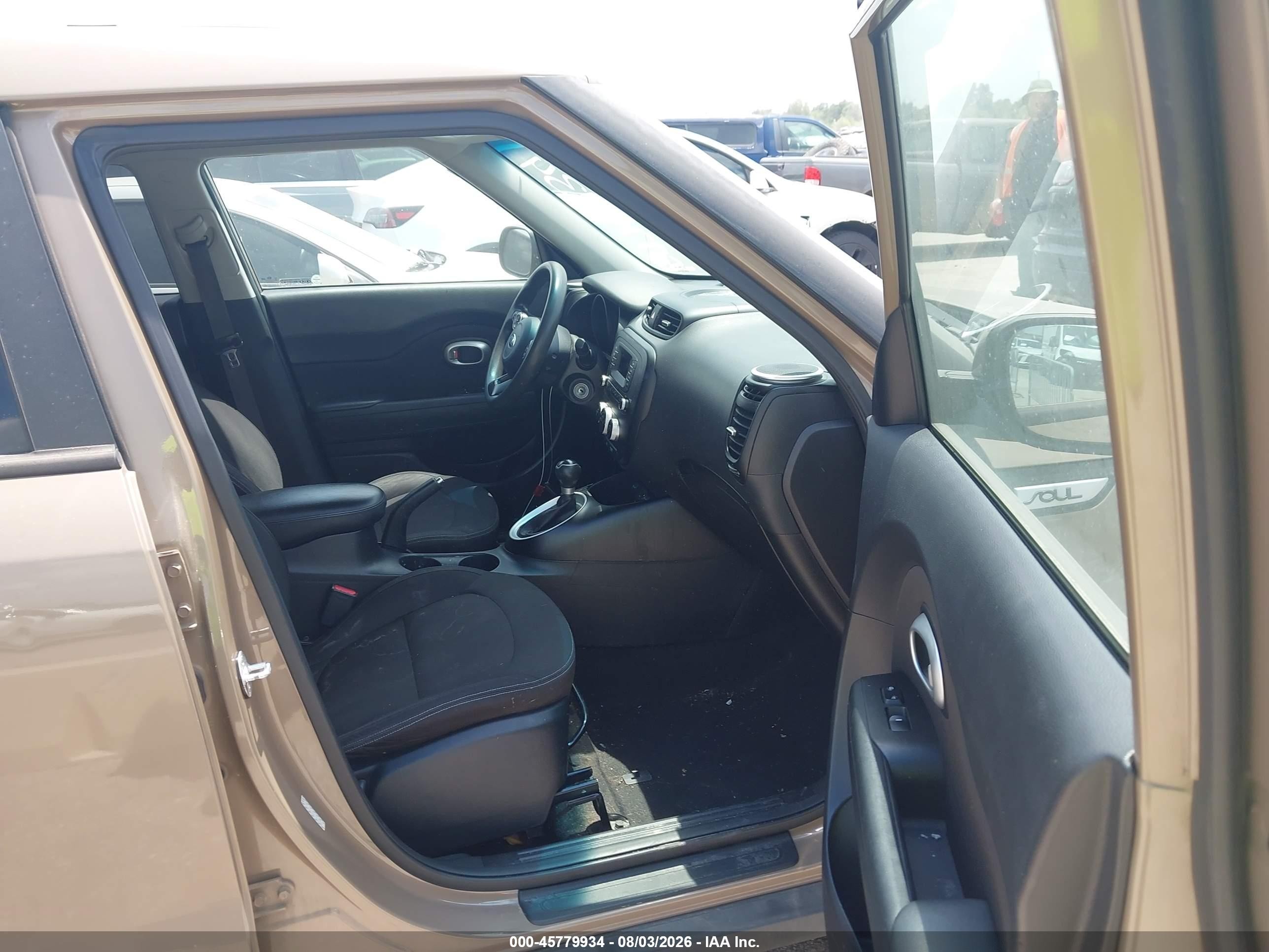 2015 Kia Soul   Коричневый vin: KNDJN2A22F7218751