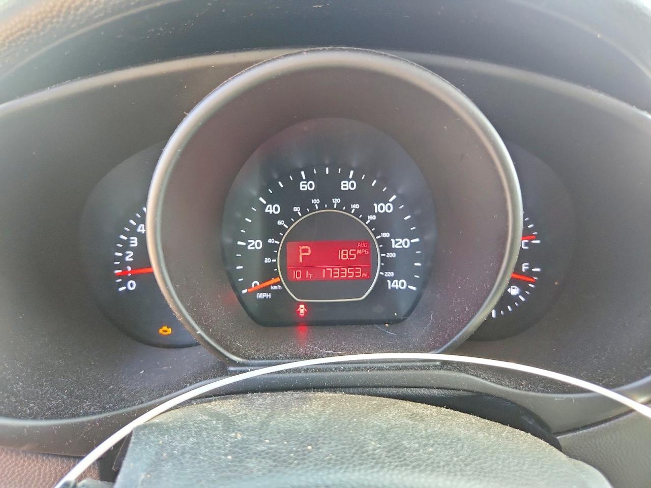 2015 Kia Soul Base Green vin: KNDJN2A22F7752770