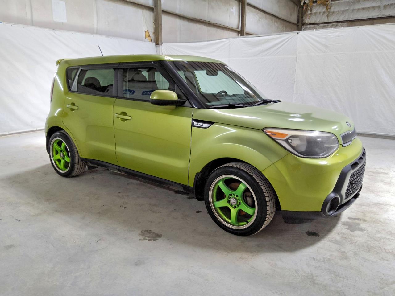 2015 Kia Soul Base Green vin: KNDJN2A22F7791410