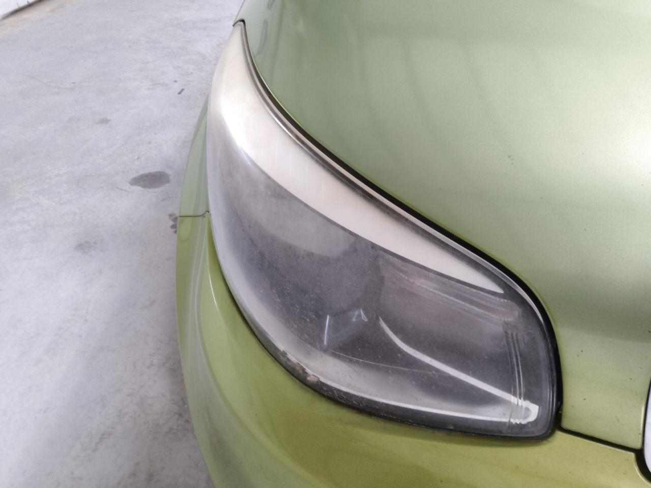 2015 Kia Soul Base Green vin: KNDJN2A22F7791410 Damage: Right Head Lamp, Faded, Acceptable