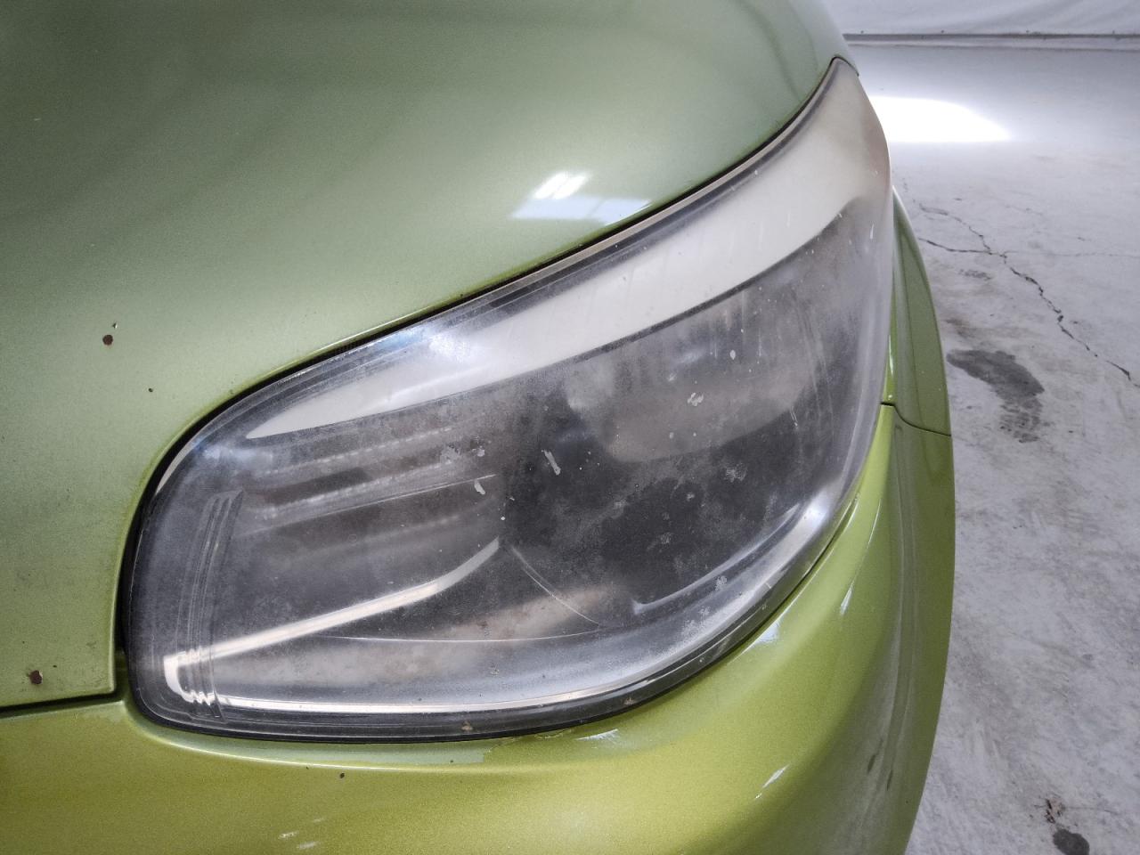 2015 Kia Soul Base Green vin: KNDJN2A22F7791410 Damage: Left Head Lamp, Faded, Acceptable