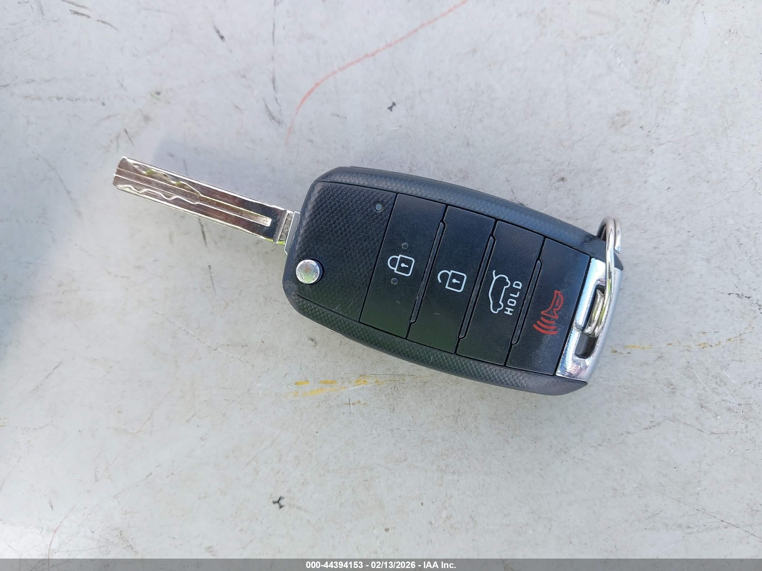2015 Kia Soul   White vin: KNDJN2A22F7794159