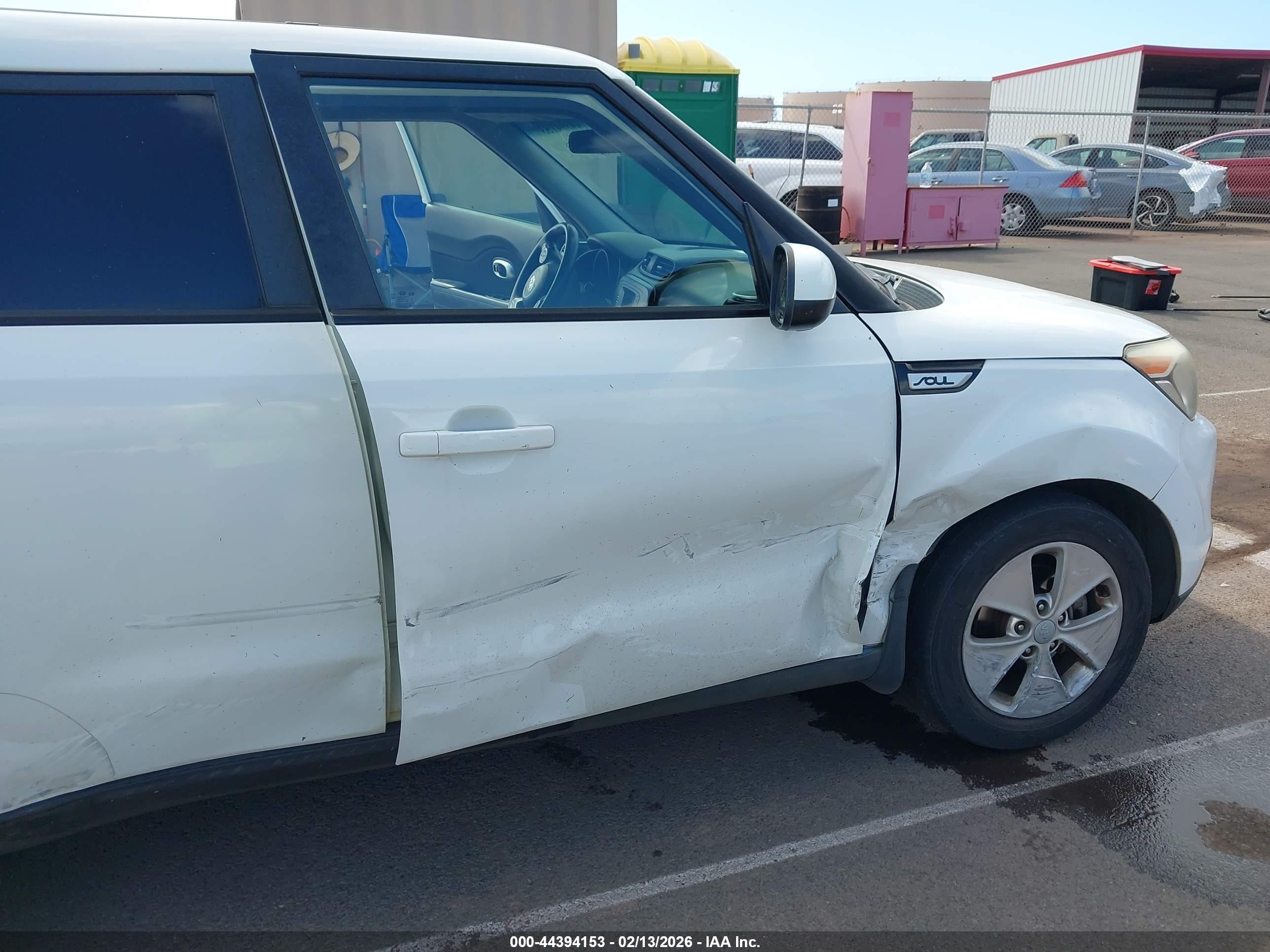 2015 Kia Soul   White vin: KNDJN2A22F7794159