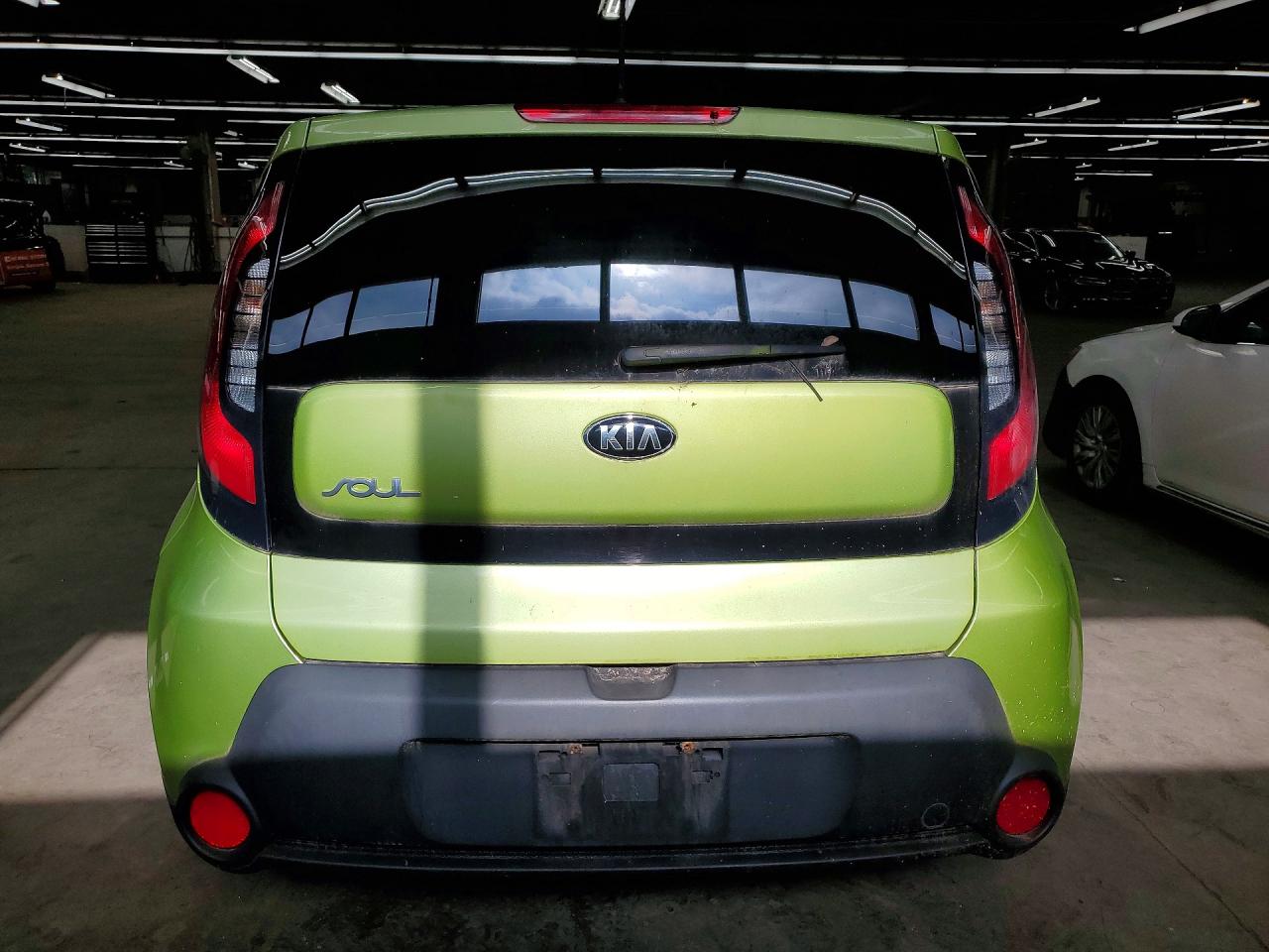 2015 Kia Soul Base Green vin: KNDJN2A22F7799880