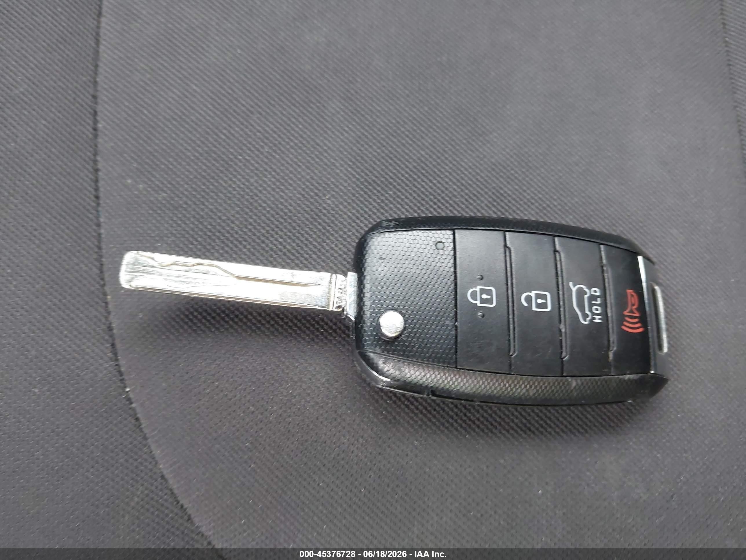 2015 Kia Soul   Silver vin: KNDJN2A22F7808626