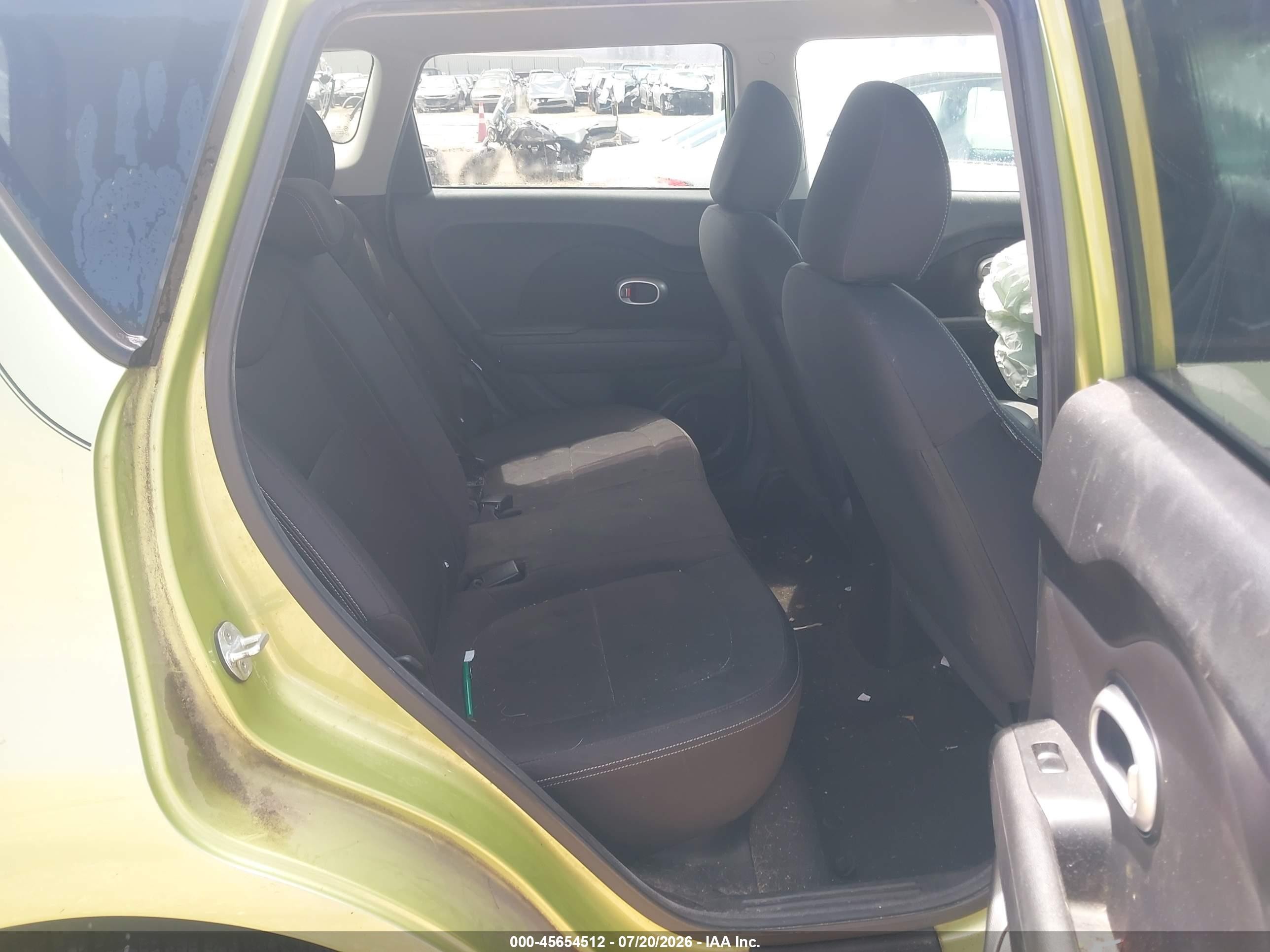 2015 Kia Soul   Зеленый vin: KNDJN2A22F7817259