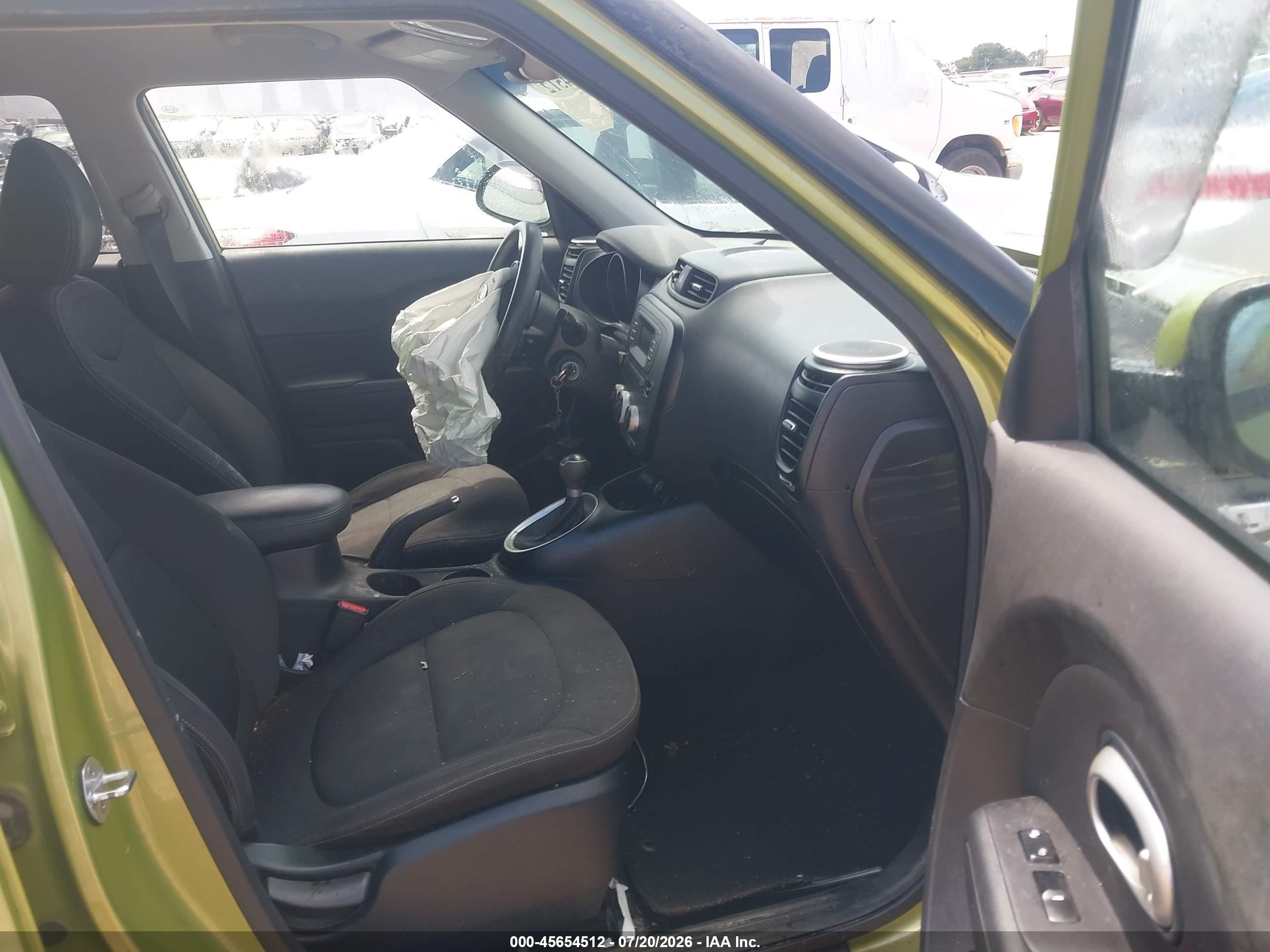 2015 Kia Soul   Зеленый vin: KNDJN2A22F7817259