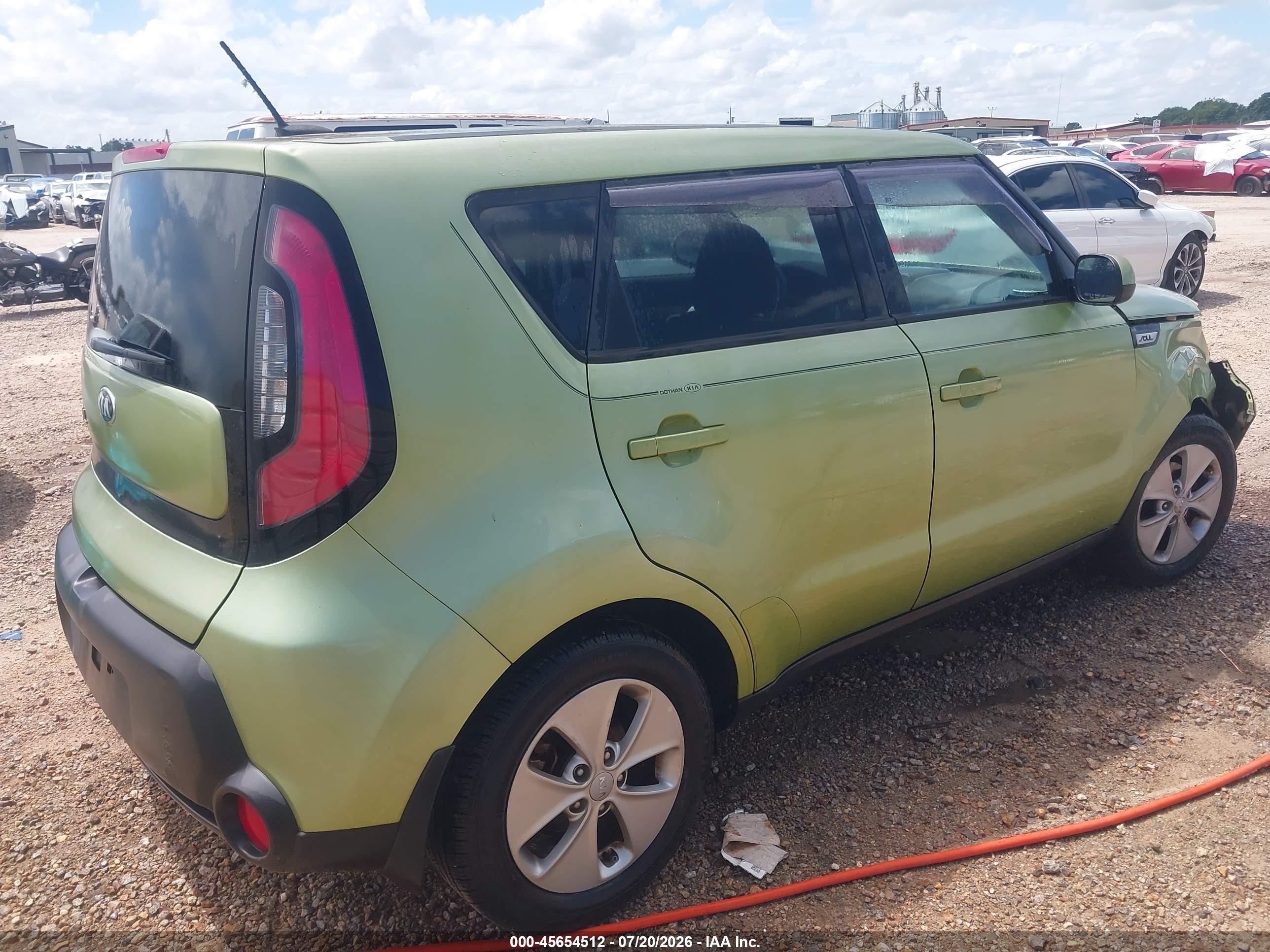 2015 Kia Soul   Зеленый vin: KNDJN2A22F7817259