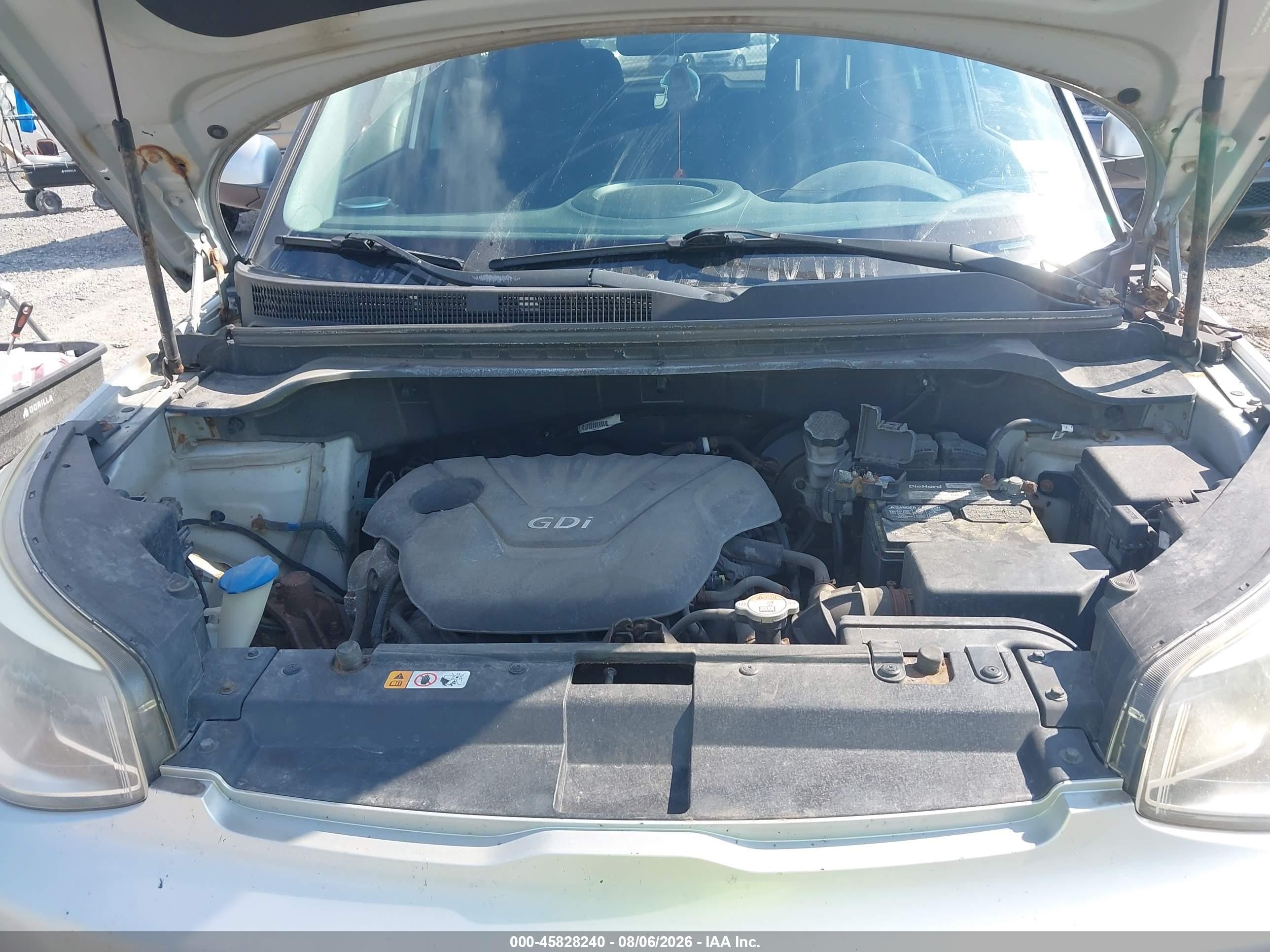 2014 Kia Soul   Silver vin: KNDJN2A23E7737693