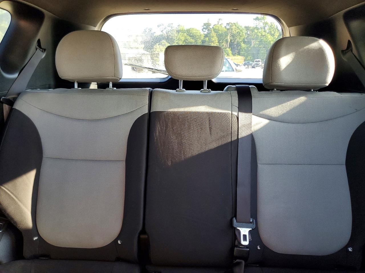2015 Kia Soul Base Gray vin: KNDJN2A23F7127956