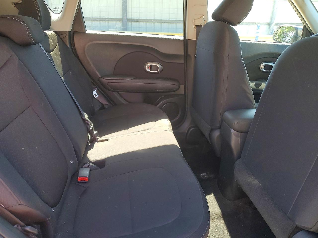 2015 Kia Soul Base Gray vin: KNDJN2A23F7130744