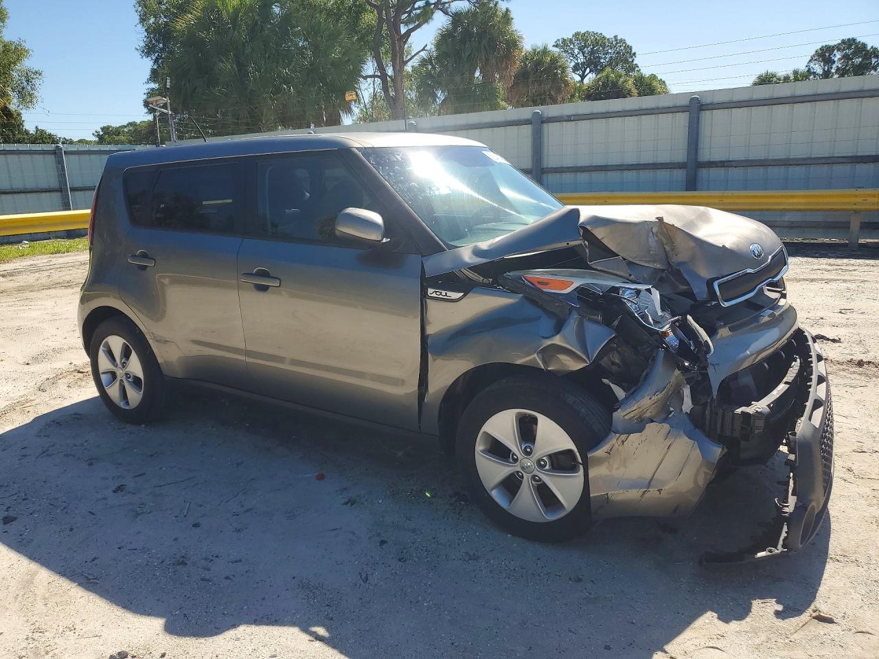 2015 Kia Soul Base Gray vin: KNDJN2A23F7130744