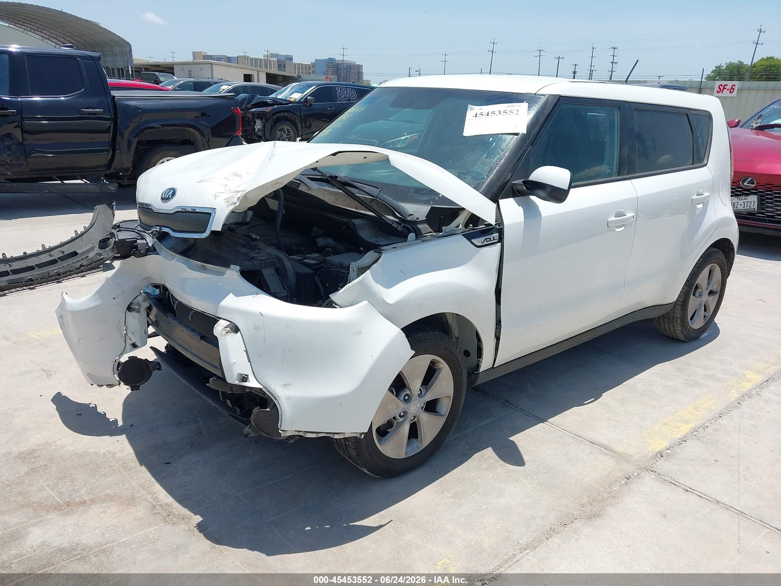 2015 Kia Soul   Белый vin: KNDJN2A23F7153361