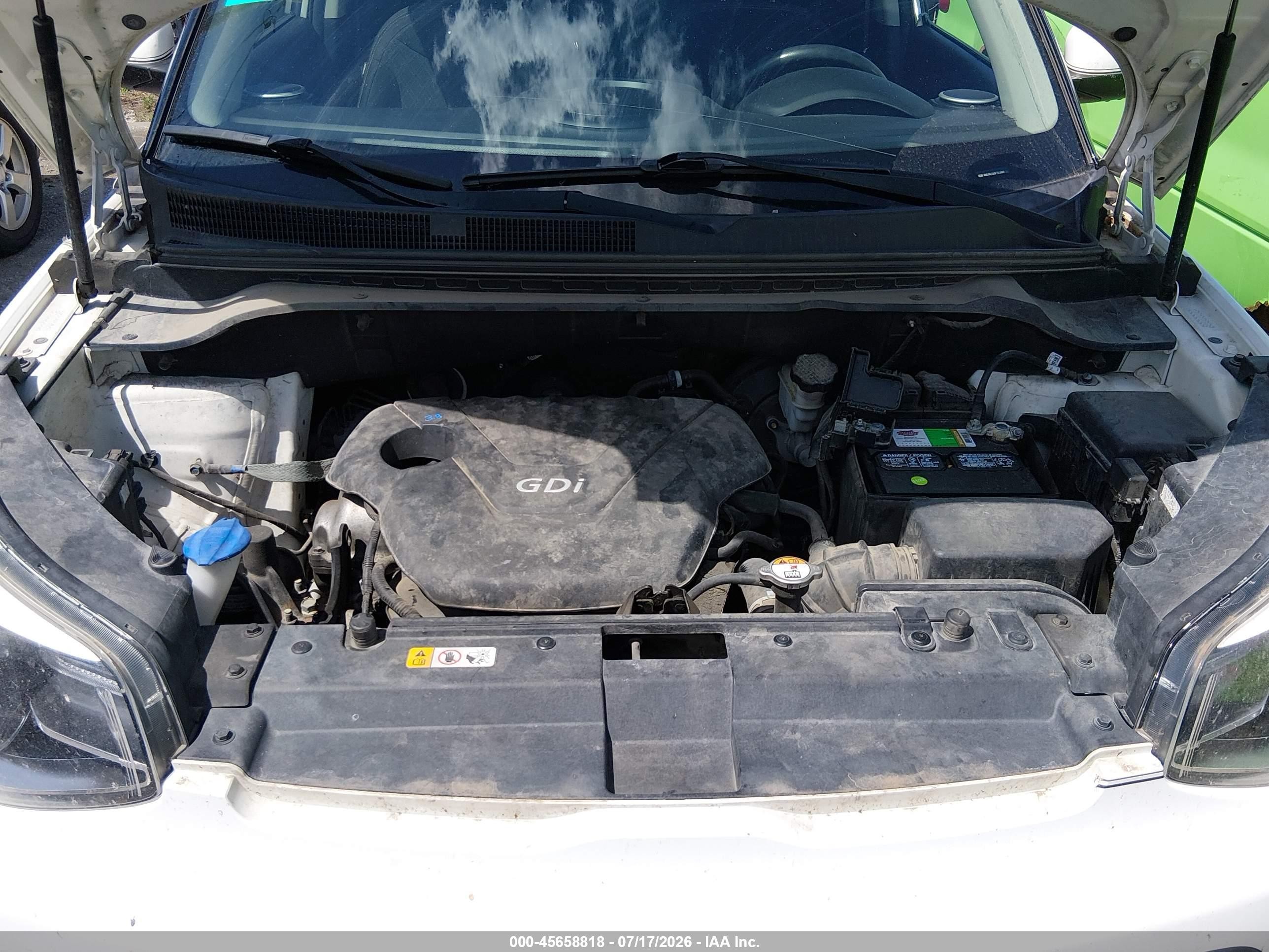 2015 Kia Soul   White vin: KNDJN2A23F7172394