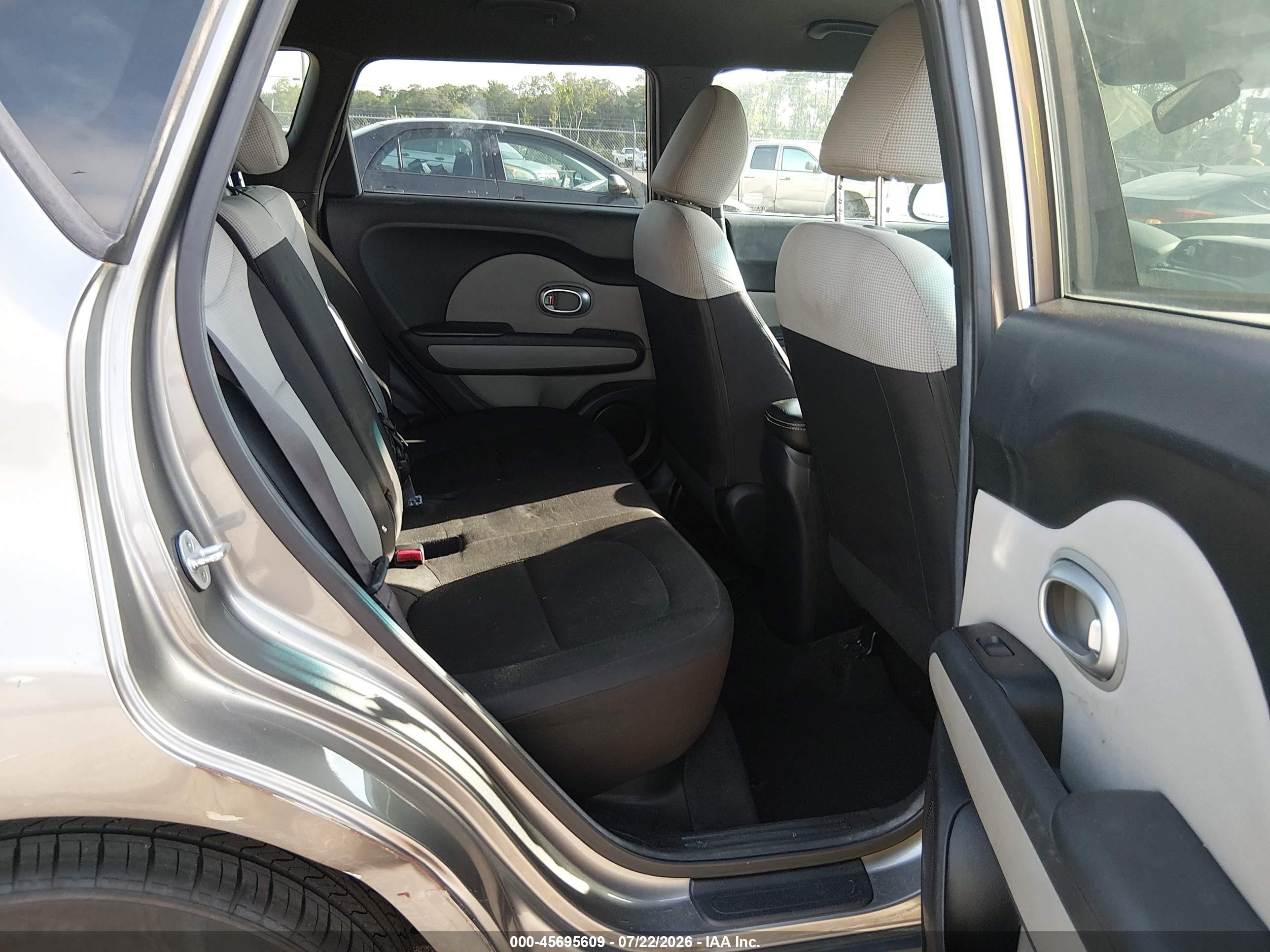 2015 Kia Soul   Gray vin: KNDJN2A23F7181063