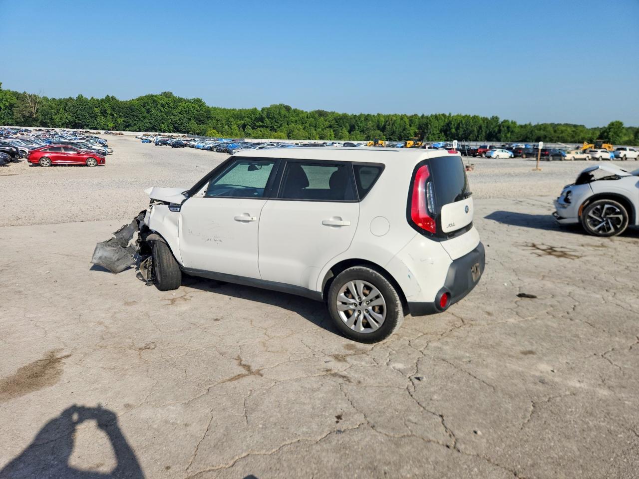 2015 Kia Soul Base White vin: KNDJN2A23F7186988