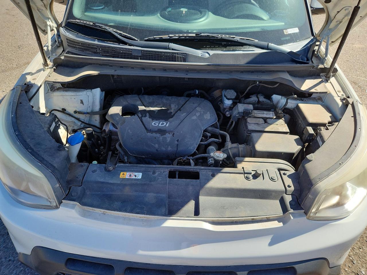 2015 Kia Soul Base White vin: KNDJN2A23F7231489