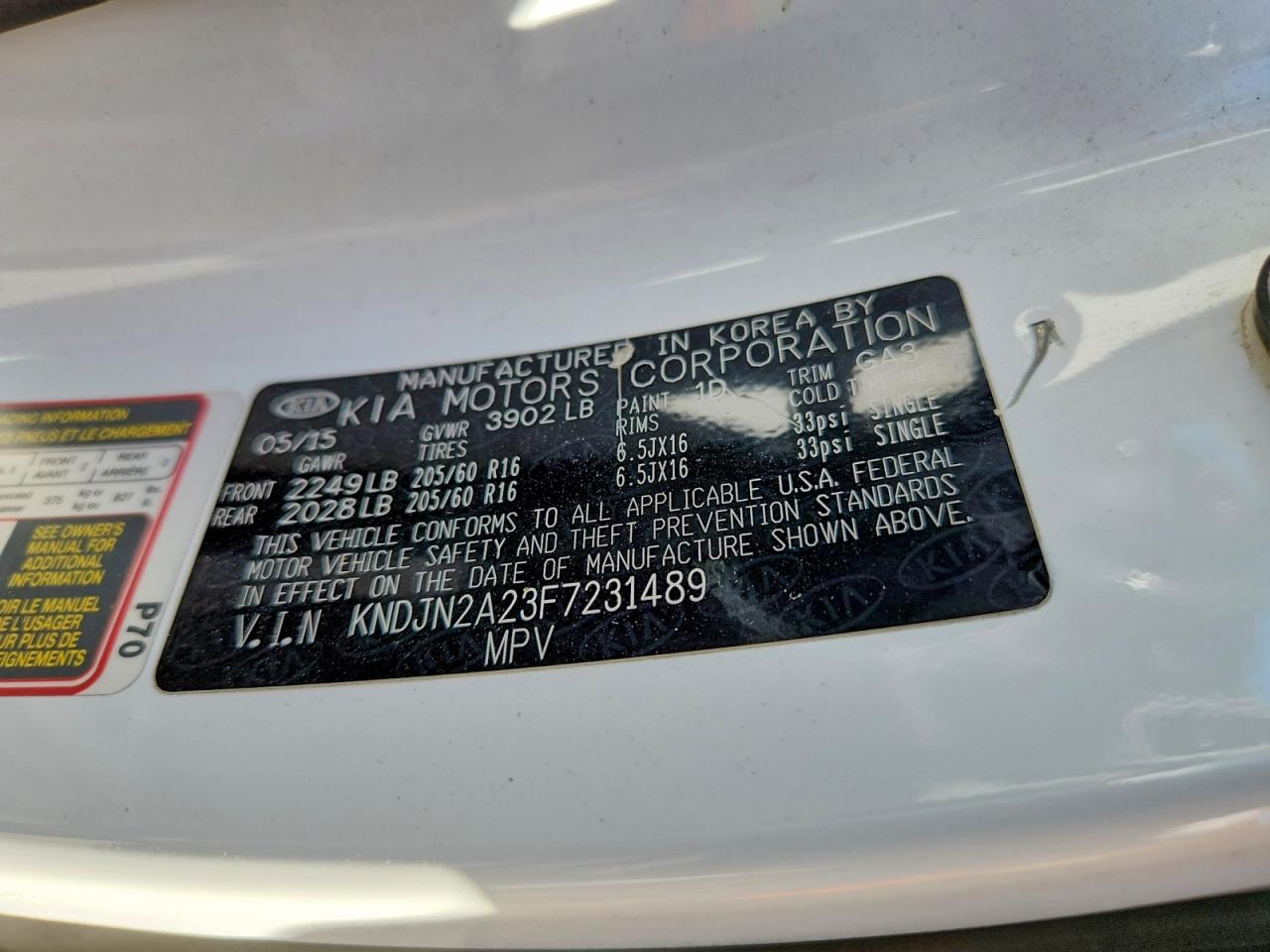 2015 Kia Soul Base White vin: KNDJN2A23F7231489