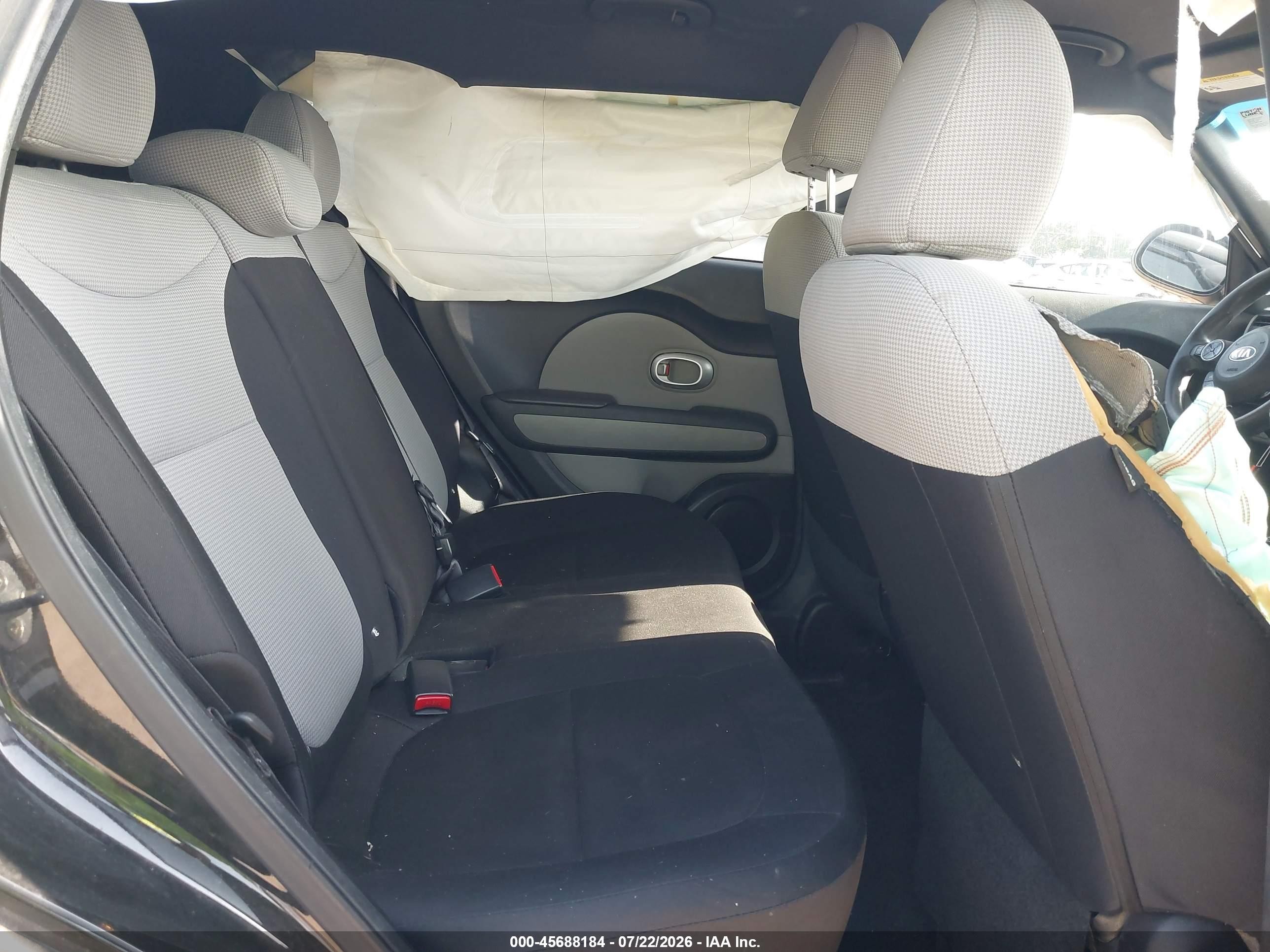 2015 Kia Soul   Black vin: KNDJN2A23F7768010