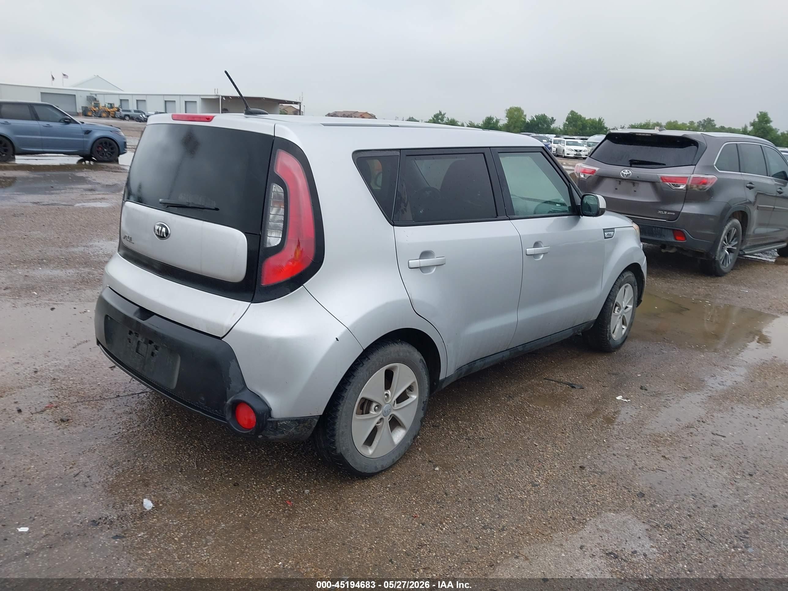 2015 Kia Soul   Silver vin: KNDJN2A23F7786801
