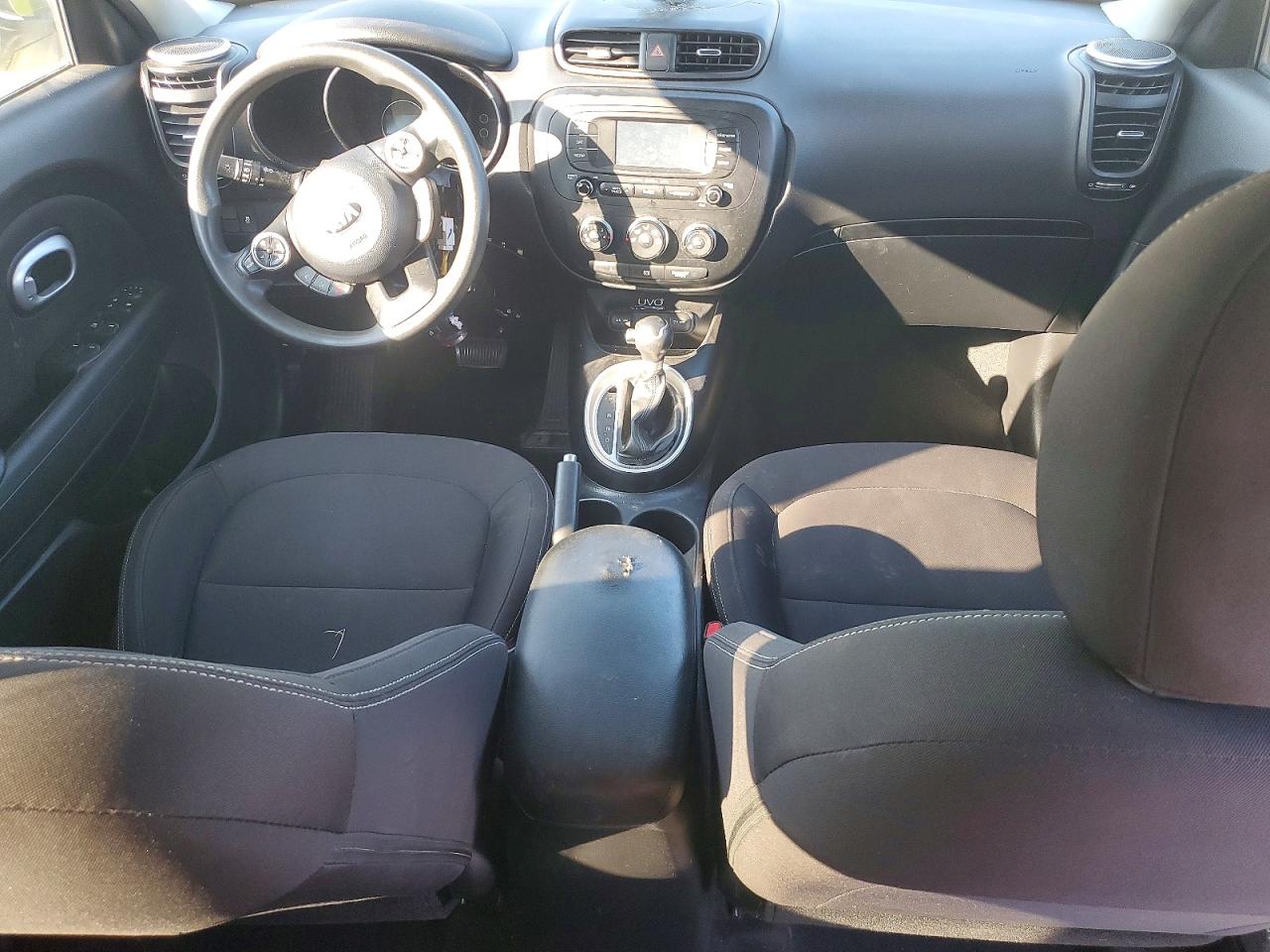 2015 Kia Soul Base Зеленый vin: KNDJN2A23F7790878
