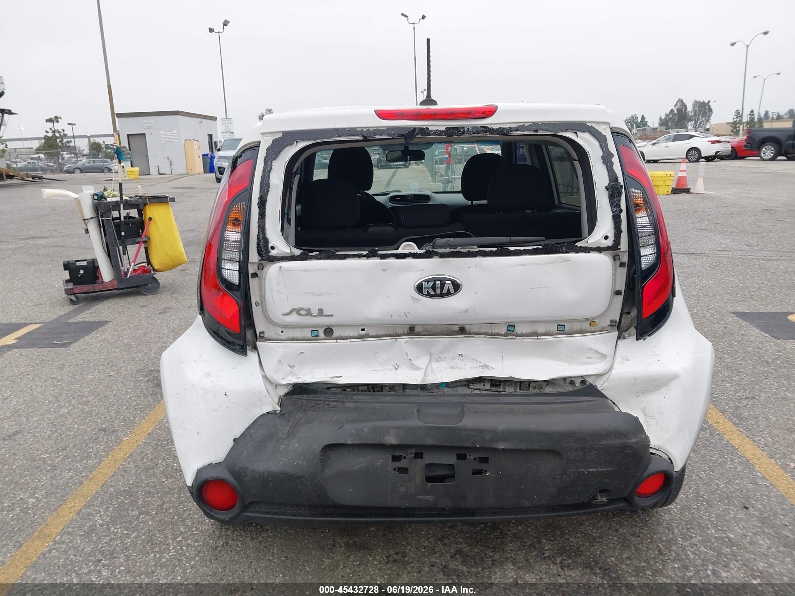 2015 Kia Soul   White vin: KNDJN2A23F7812684