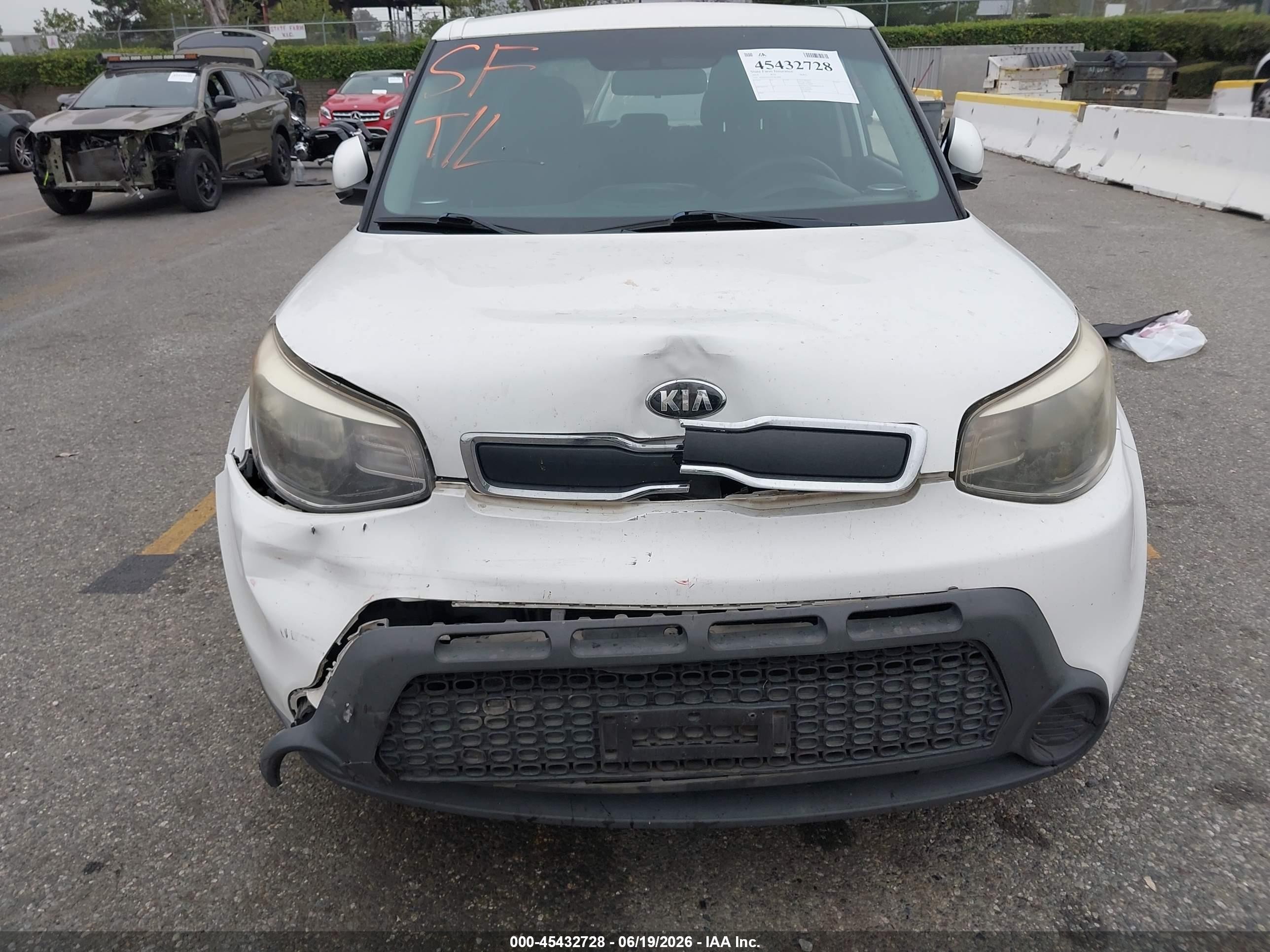 2015 Kia Soul   White vin: KNDJN2A23F7812684