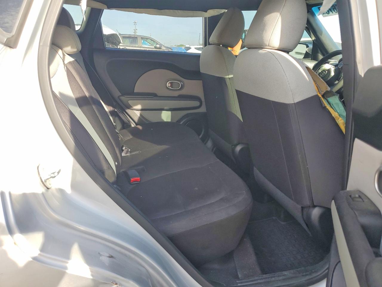 2015 Kia Soul Base Black vin: KNDJN2A23F7812927