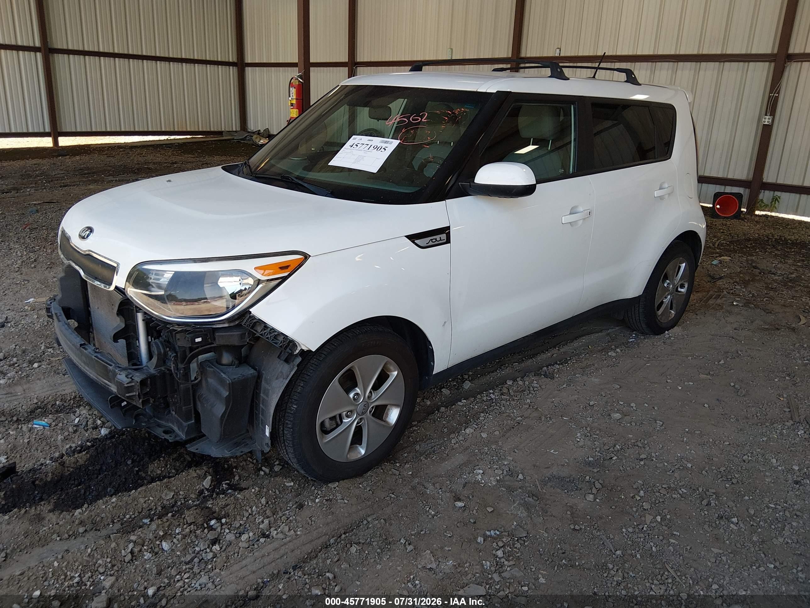 2015 Kia Soul   White vin: KNDJN2A23F7813401
