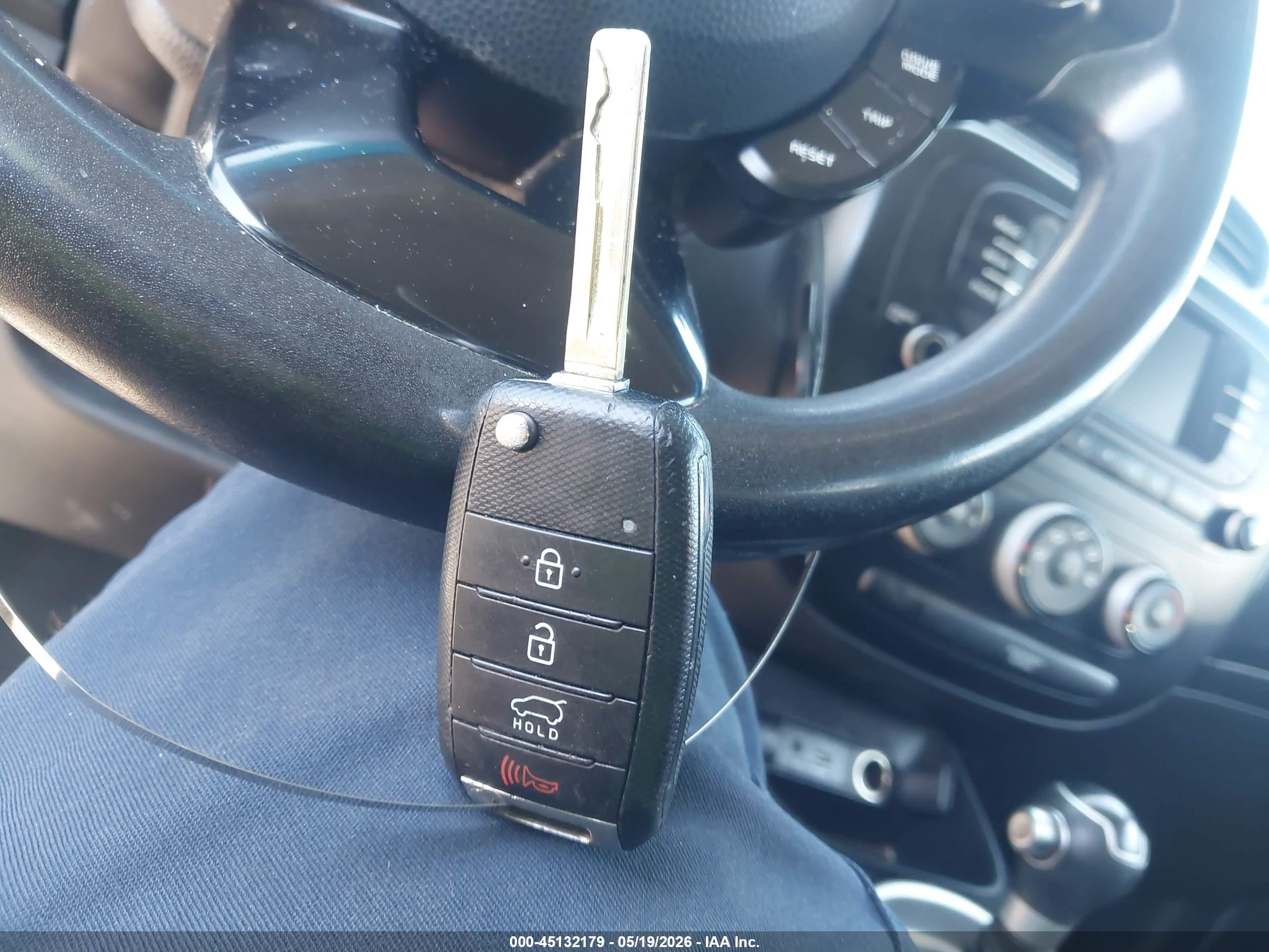 2018 Kia Soul   Серый vin: KNDJN2A23J7572738