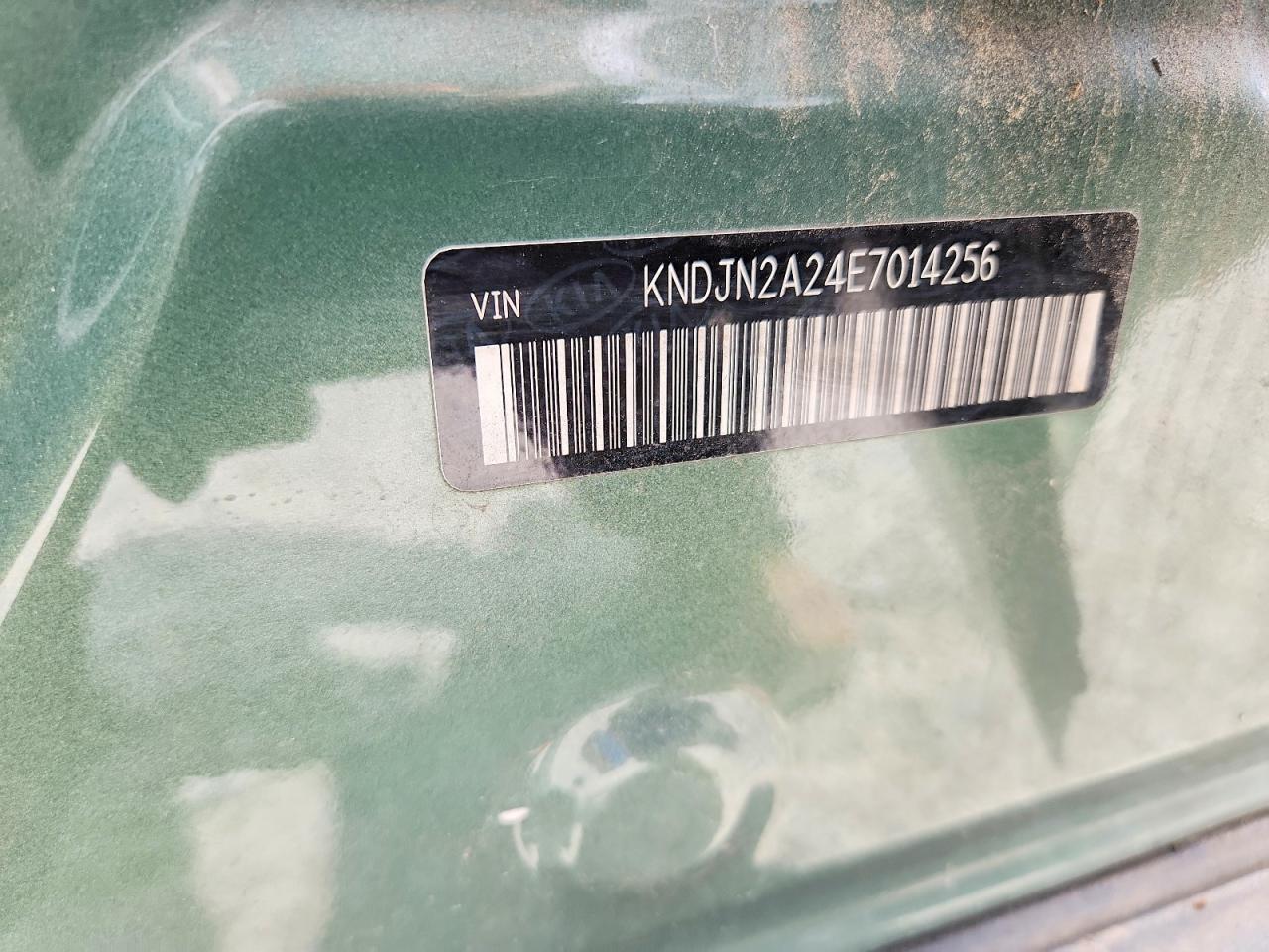 2014 Kia Soul Base Green vin: KNDJN2A24E7014256