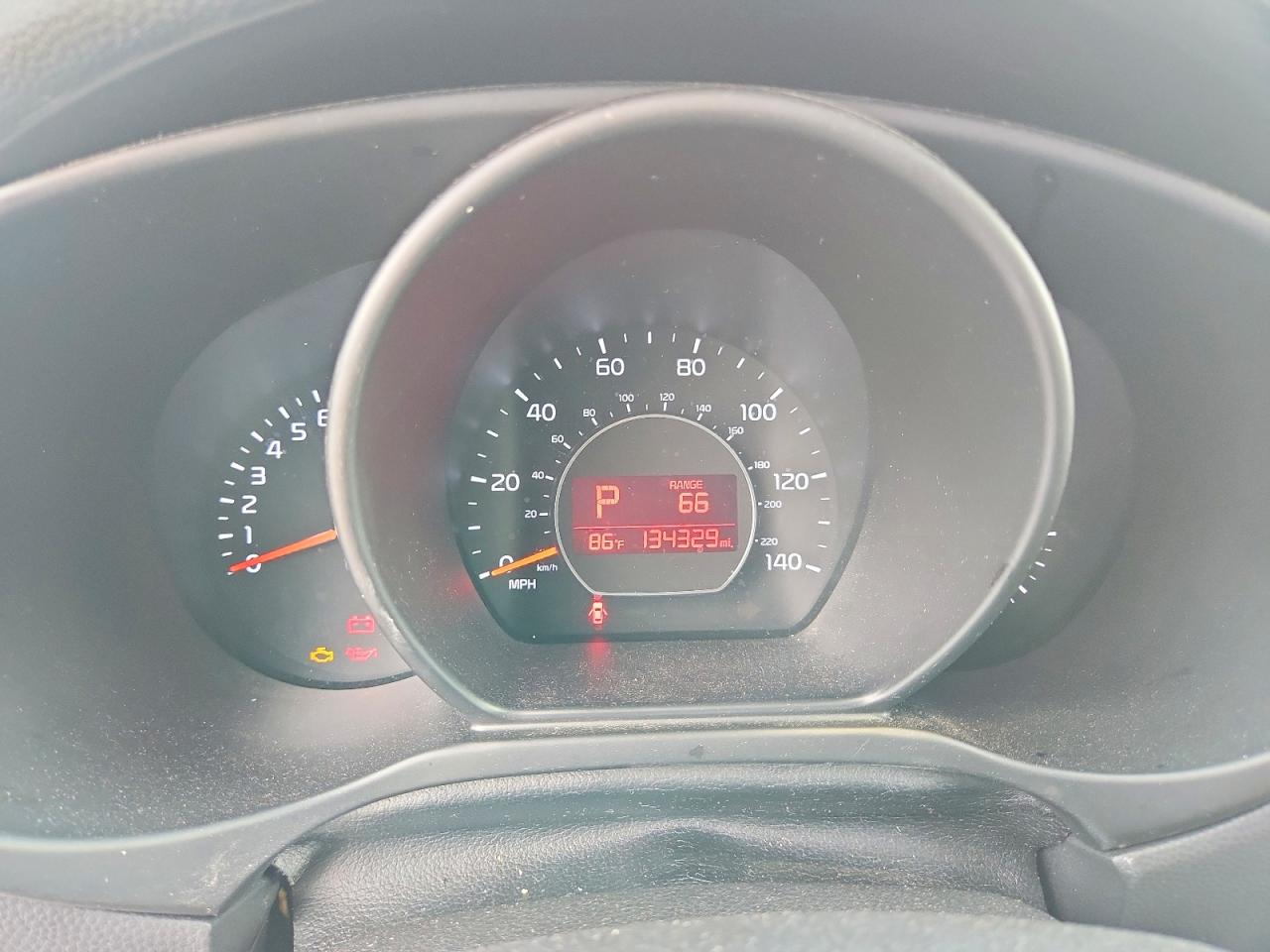 2014 Kia Soul Base Green vin: KNDJN2A24E7014256