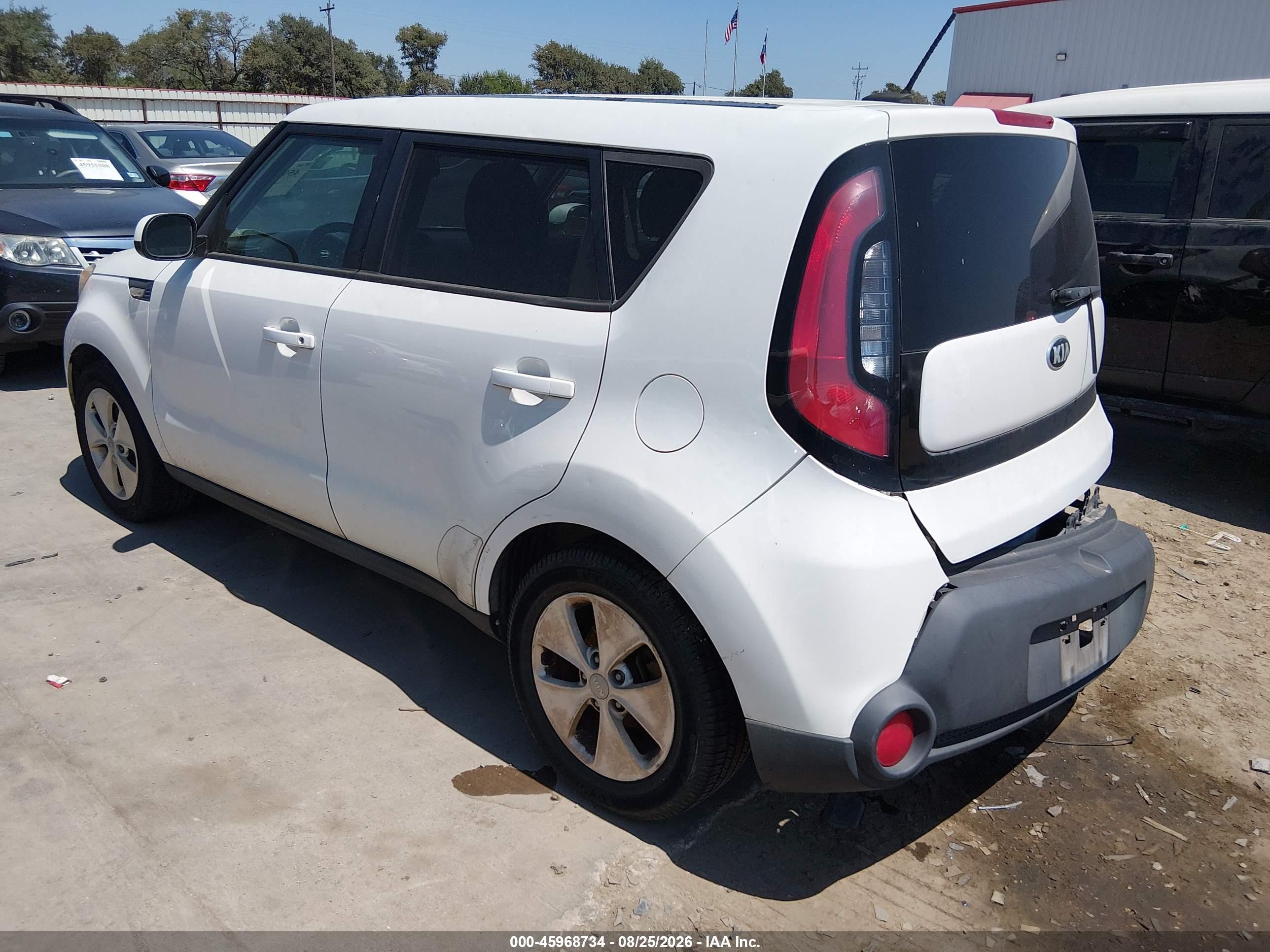 2014 Kia Soul   White vin: KNDJN2A24E7030182