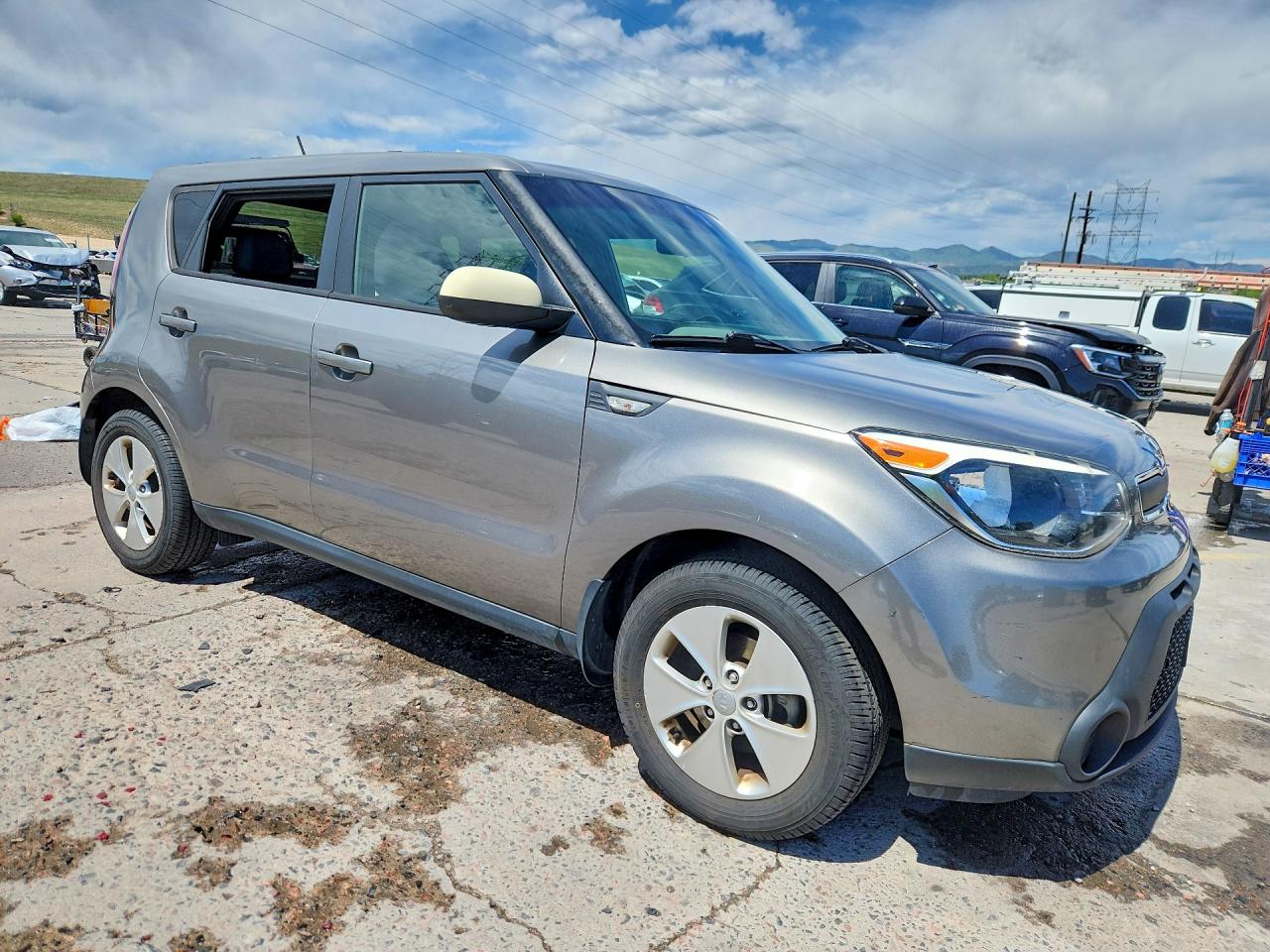 2014 Kia Soul Base Gray vin: KNDJN2A24E7045152