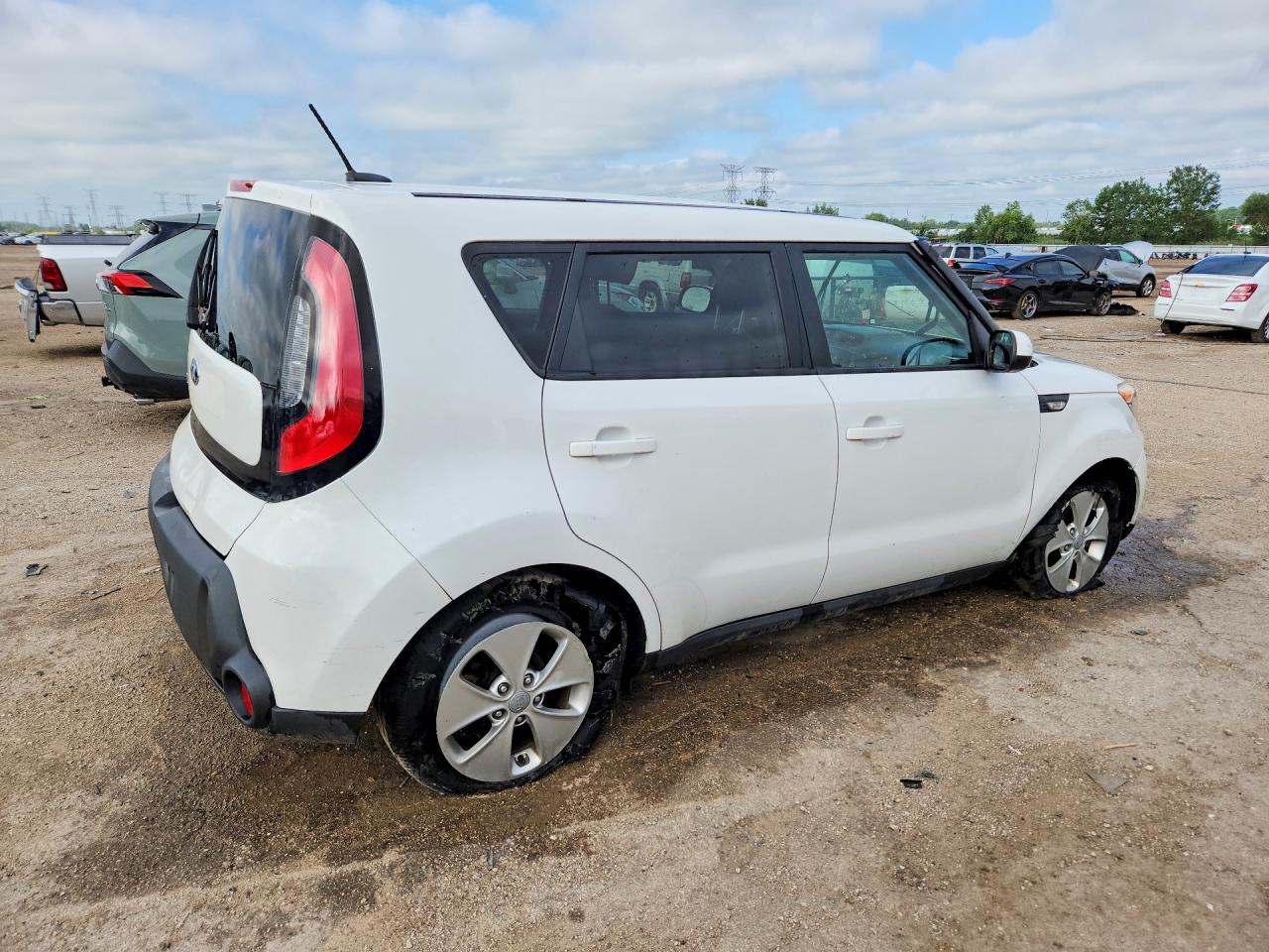 2014 Kia Soul Base White vin: KNDJN2A24E7055647