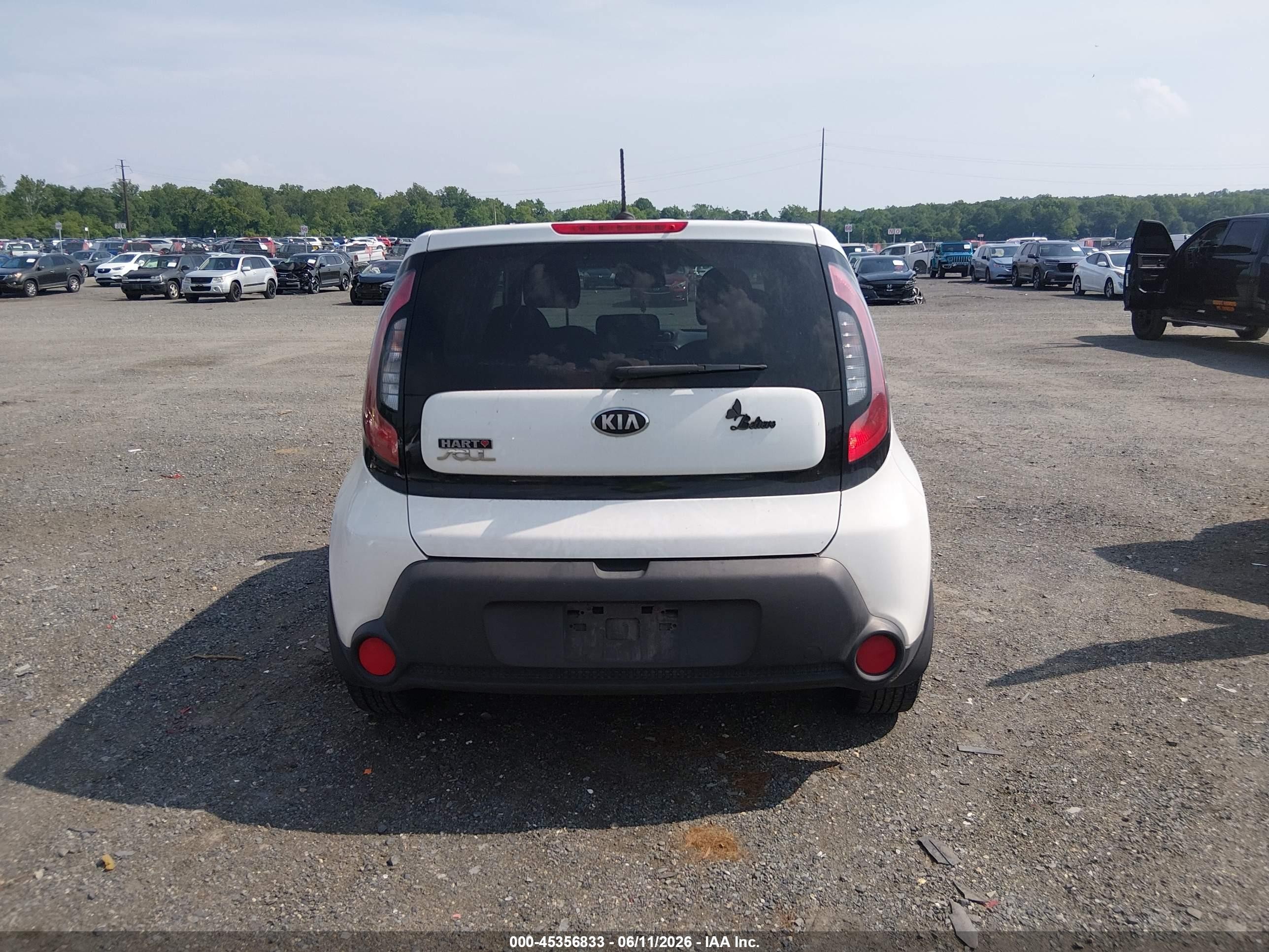 2014 Kia Soul   White vin: KNDJN2A24E7065871