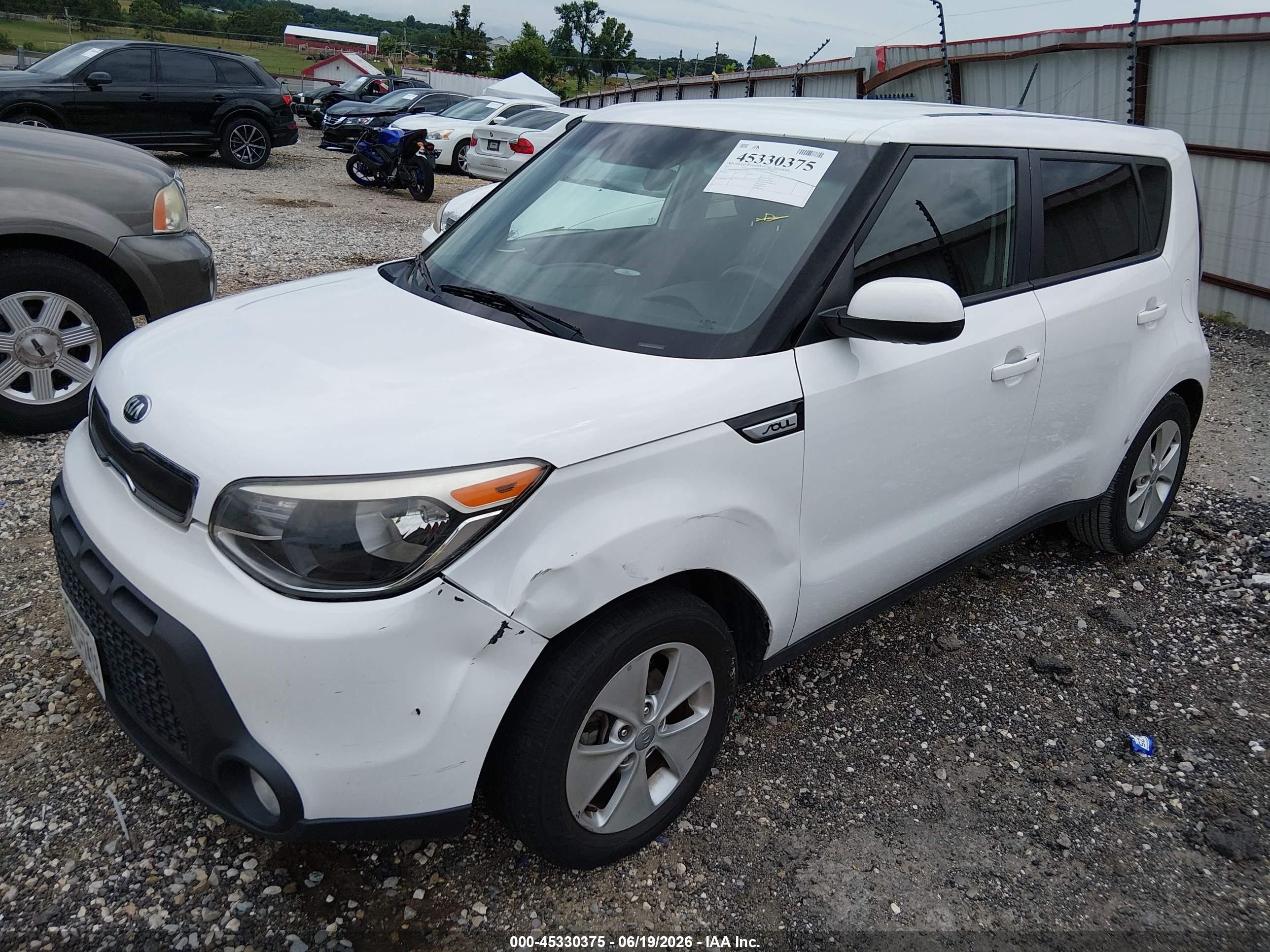 2015 Kia Soul   White vin: KNDJN2A24F7122314