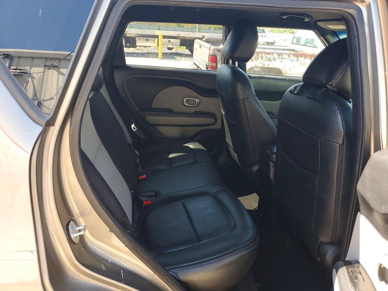 2015 Kia Soul Base Серый vin: KNDJN2A24F7140148