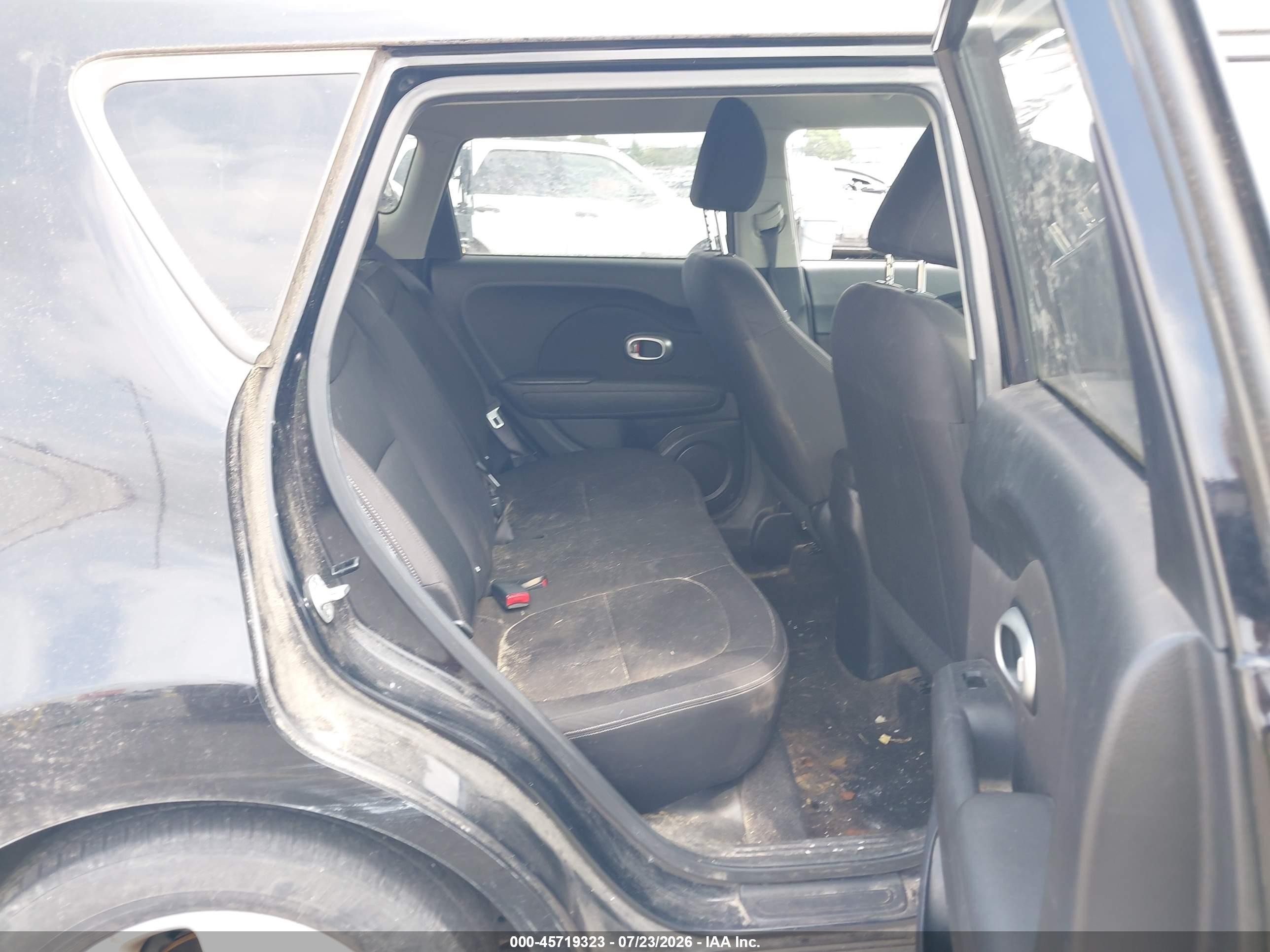 2015 Kia Soul   Black vin: KNDJN2A24F7151246