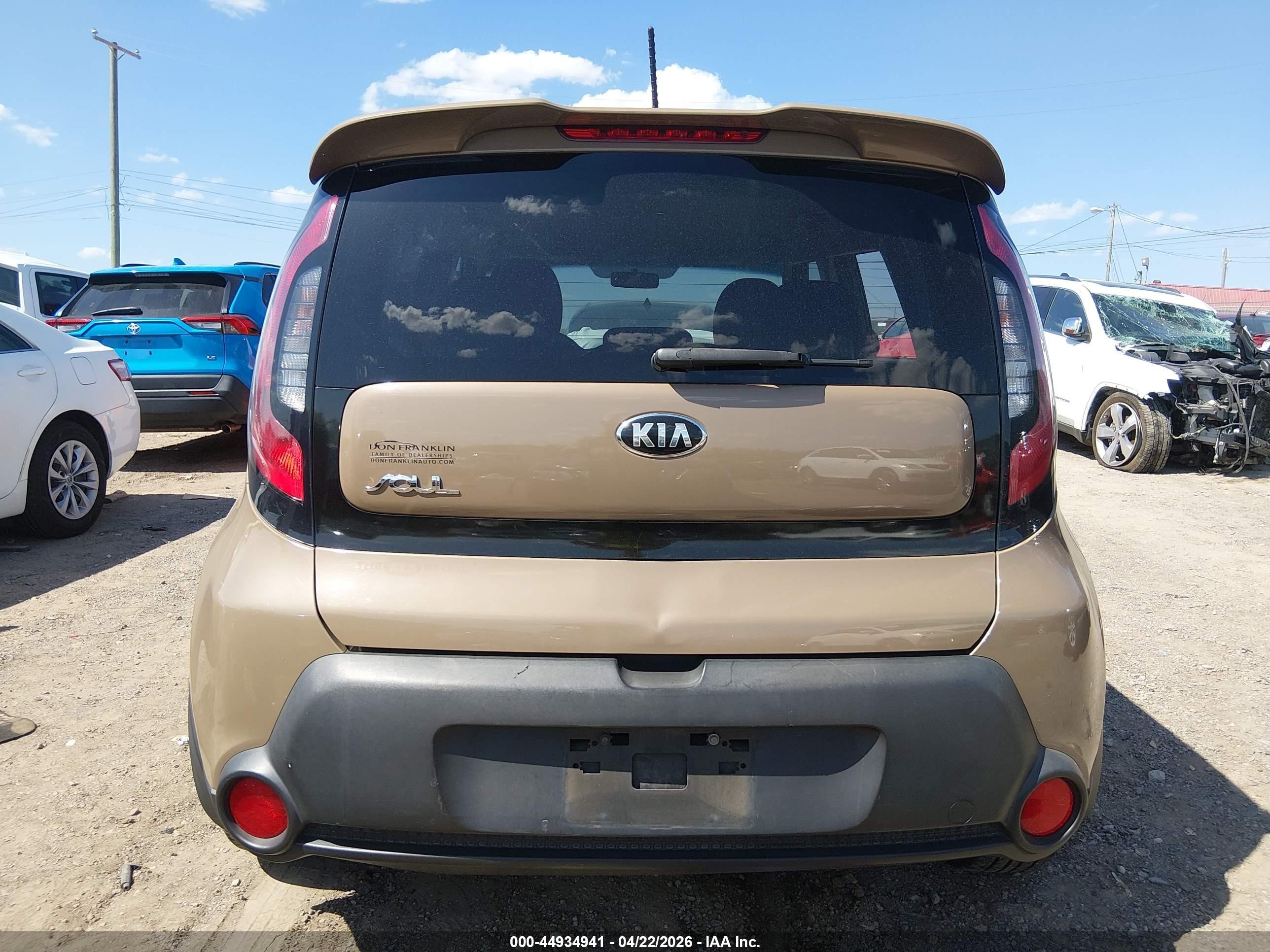 2015 Kia Soul   Beige vin: KNDJN2A24F7156043