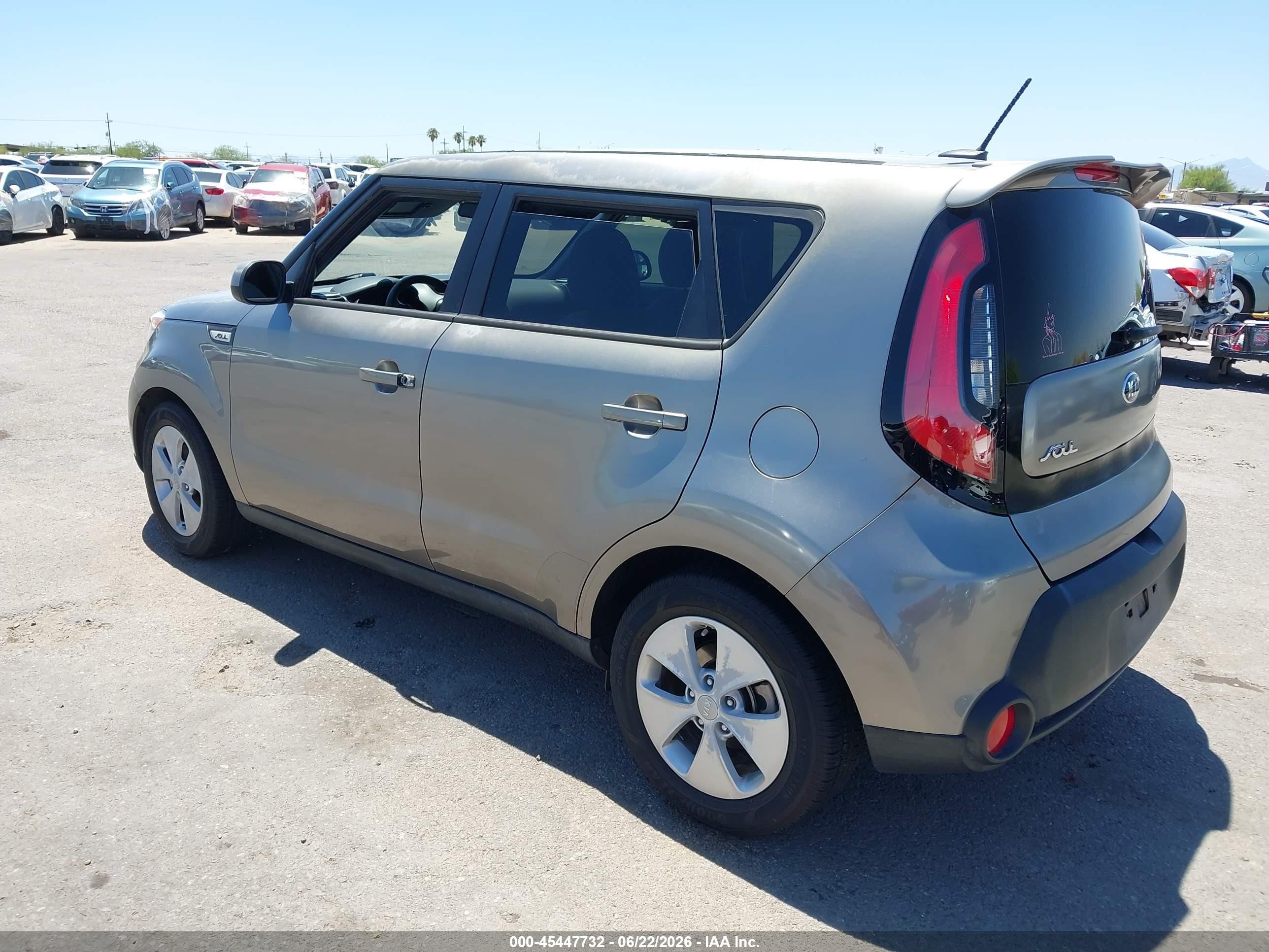 2015 Kia Soul   Gray vin: KNDJN2A24F7156138