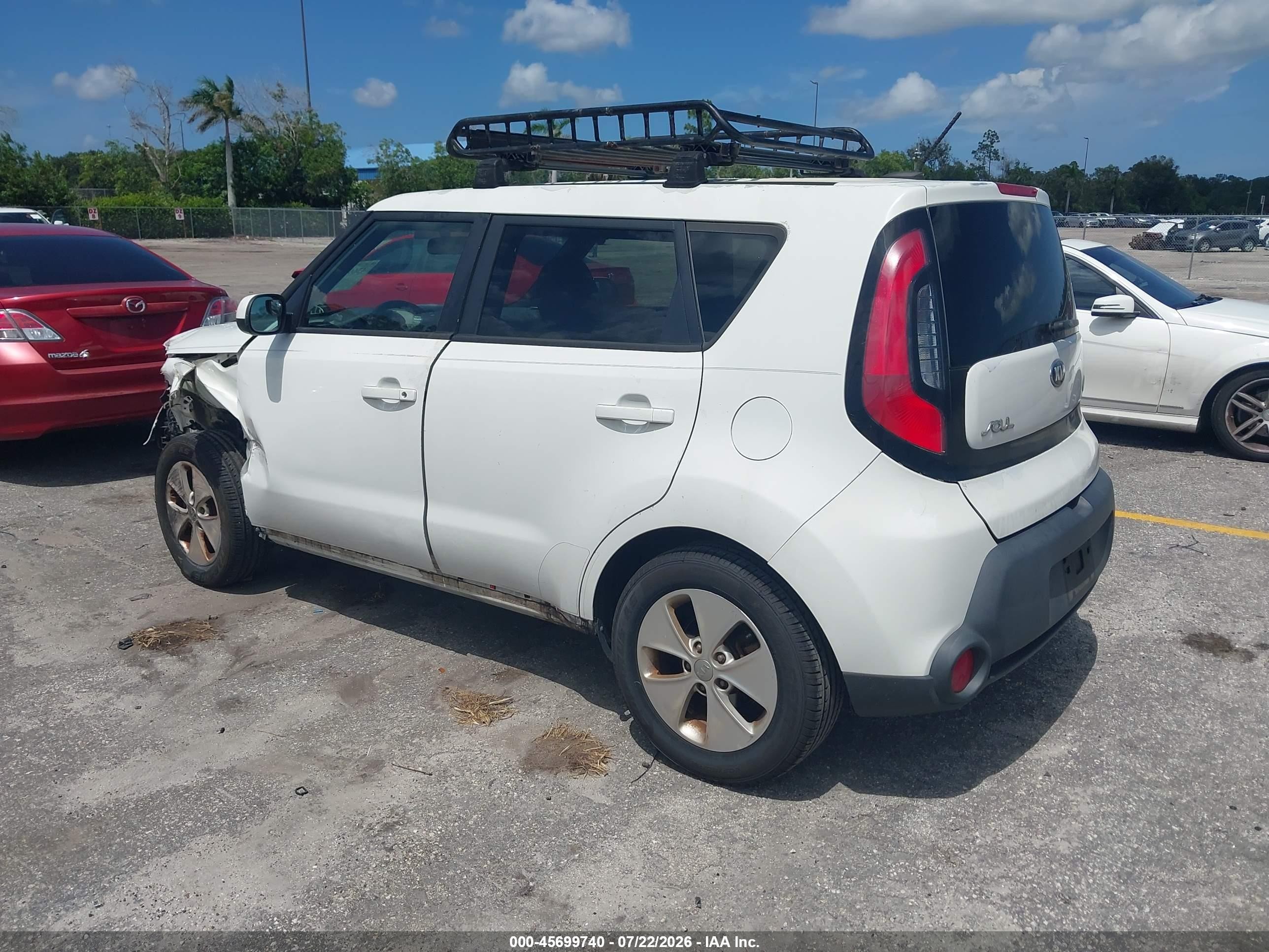 2015 Kia Soul   Белый vin: KNDJN2A24F7156771