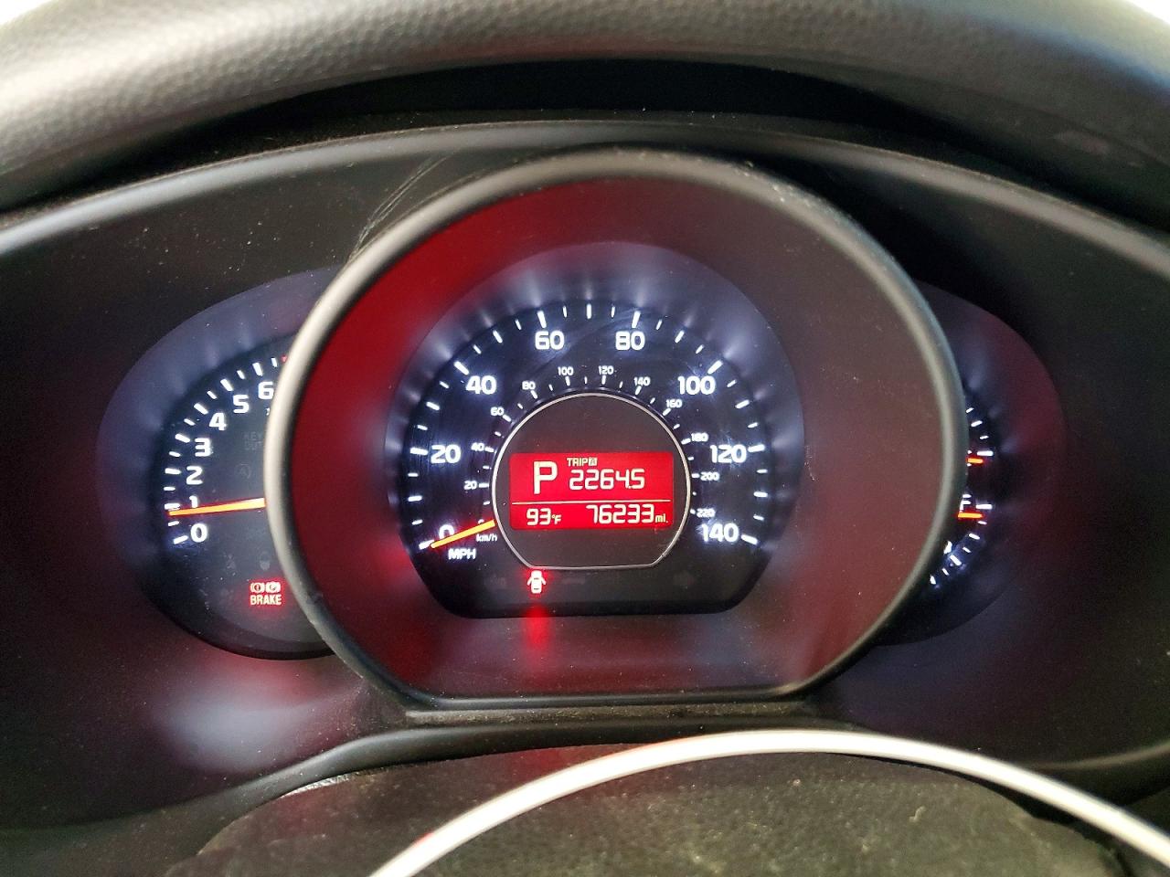 2015 Kia Soul Base Белый vin: KNDJN2A24F7163008