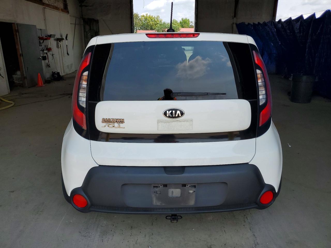 2015 Kia Soul Base Белый vin: KNDJN2A24F7163008