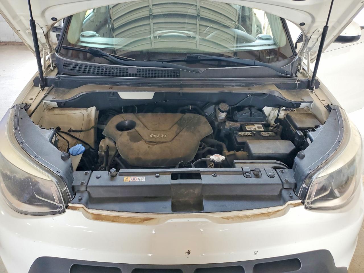 2015 Kia Soul Base Белый vin: KNDJN2A24F7163008